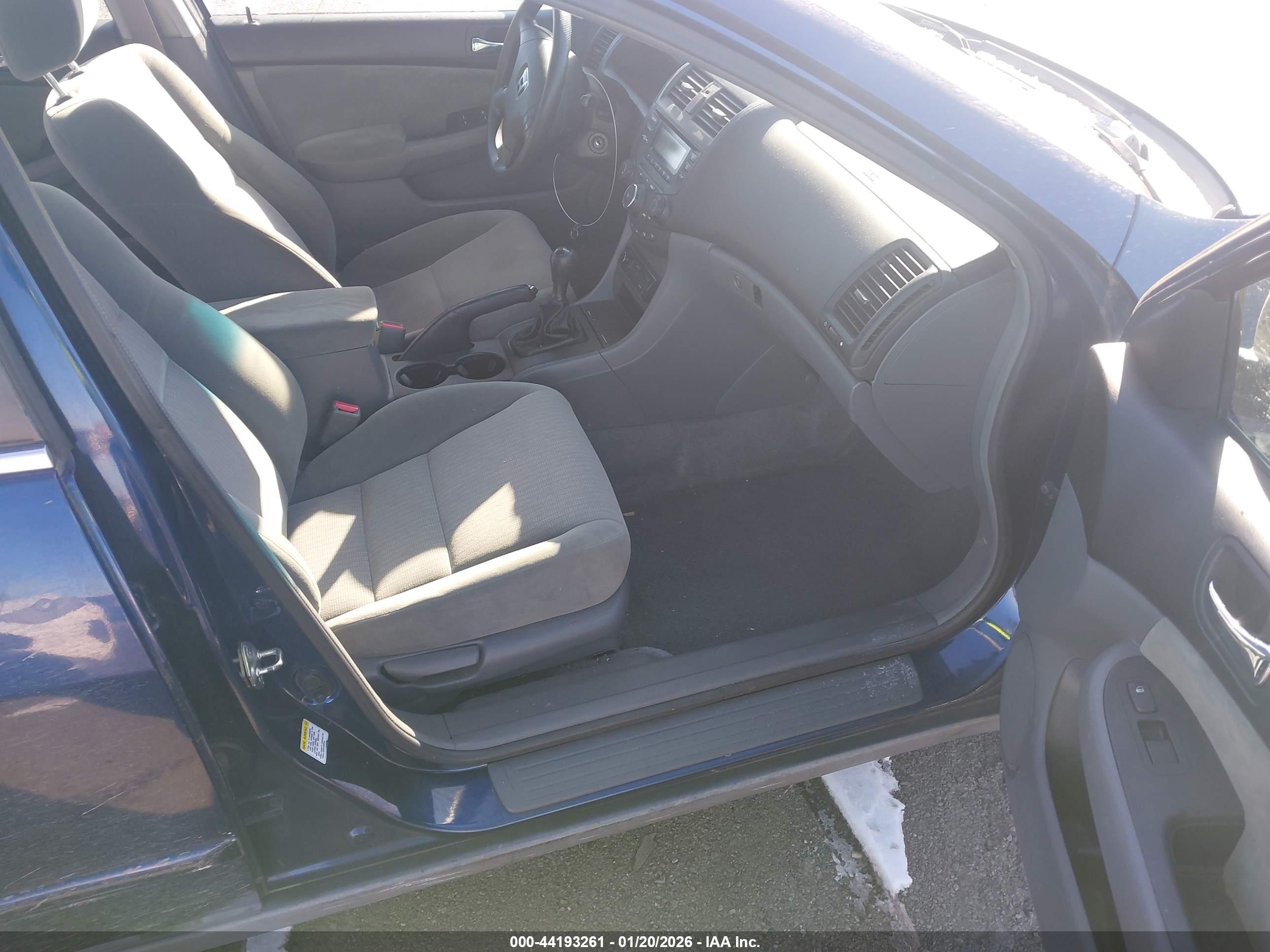 HONDA ACCORD image 5