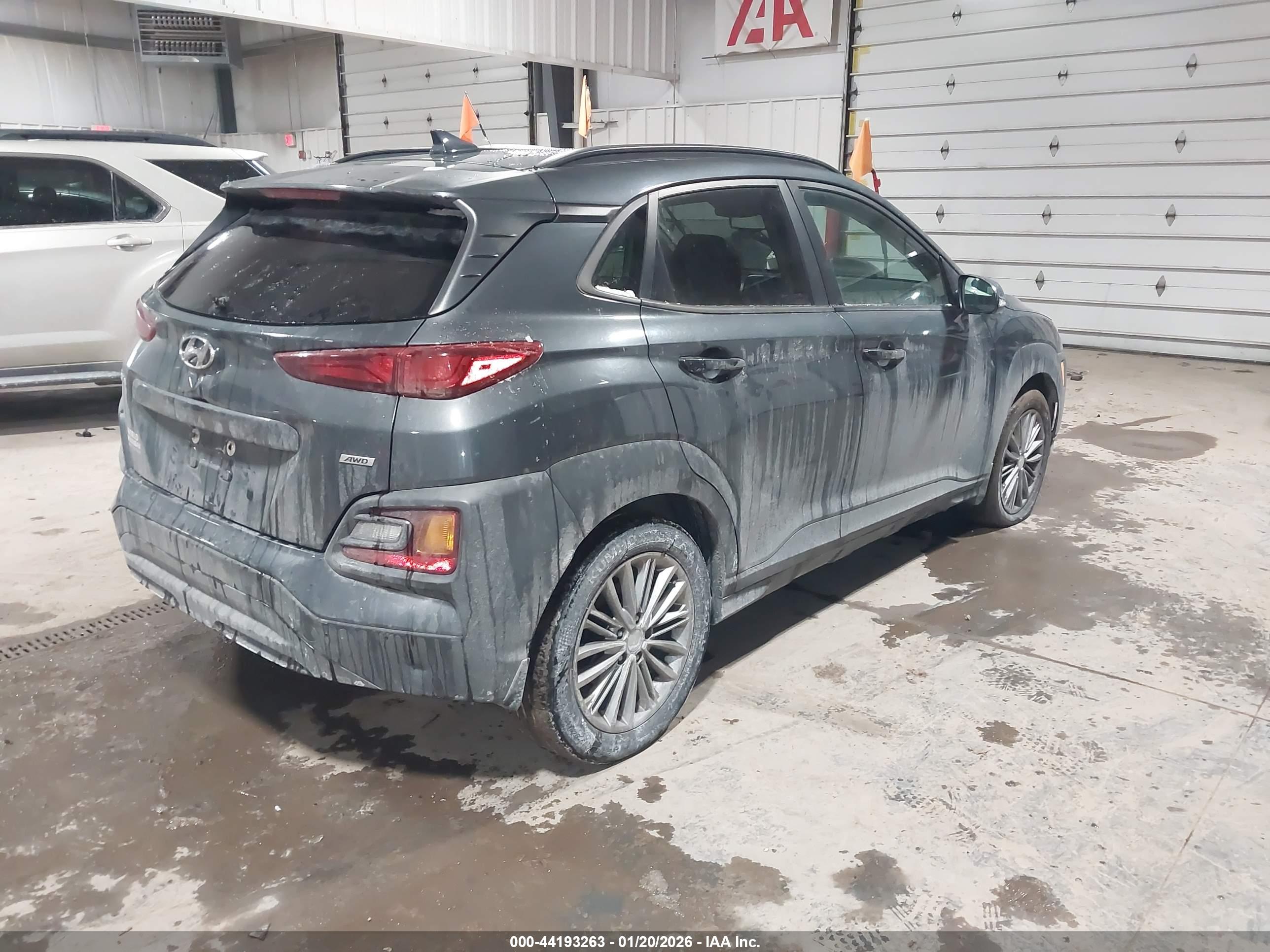 HYUNDAI KONA image 4
