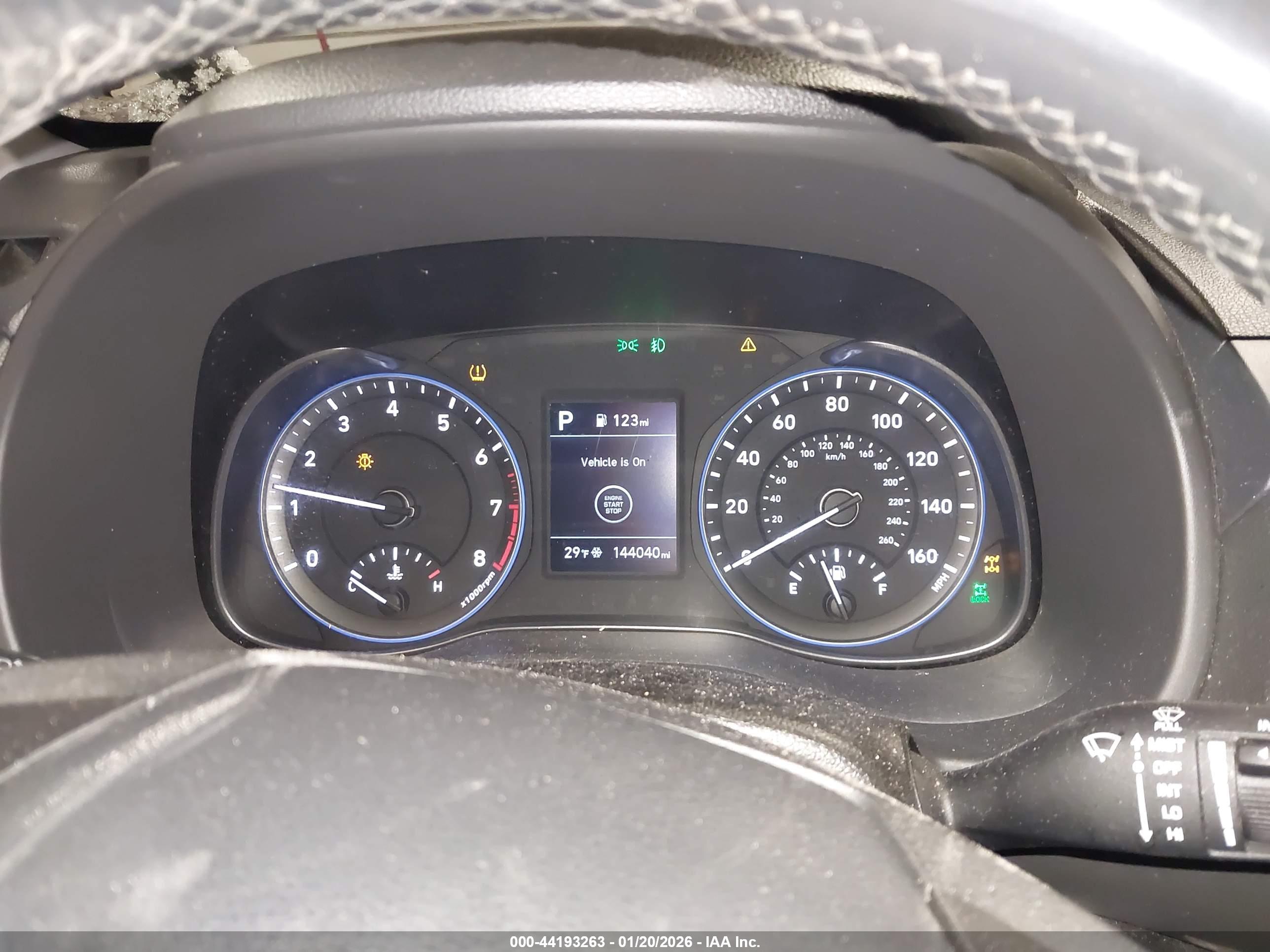 HYUNDAI KONA image 7
