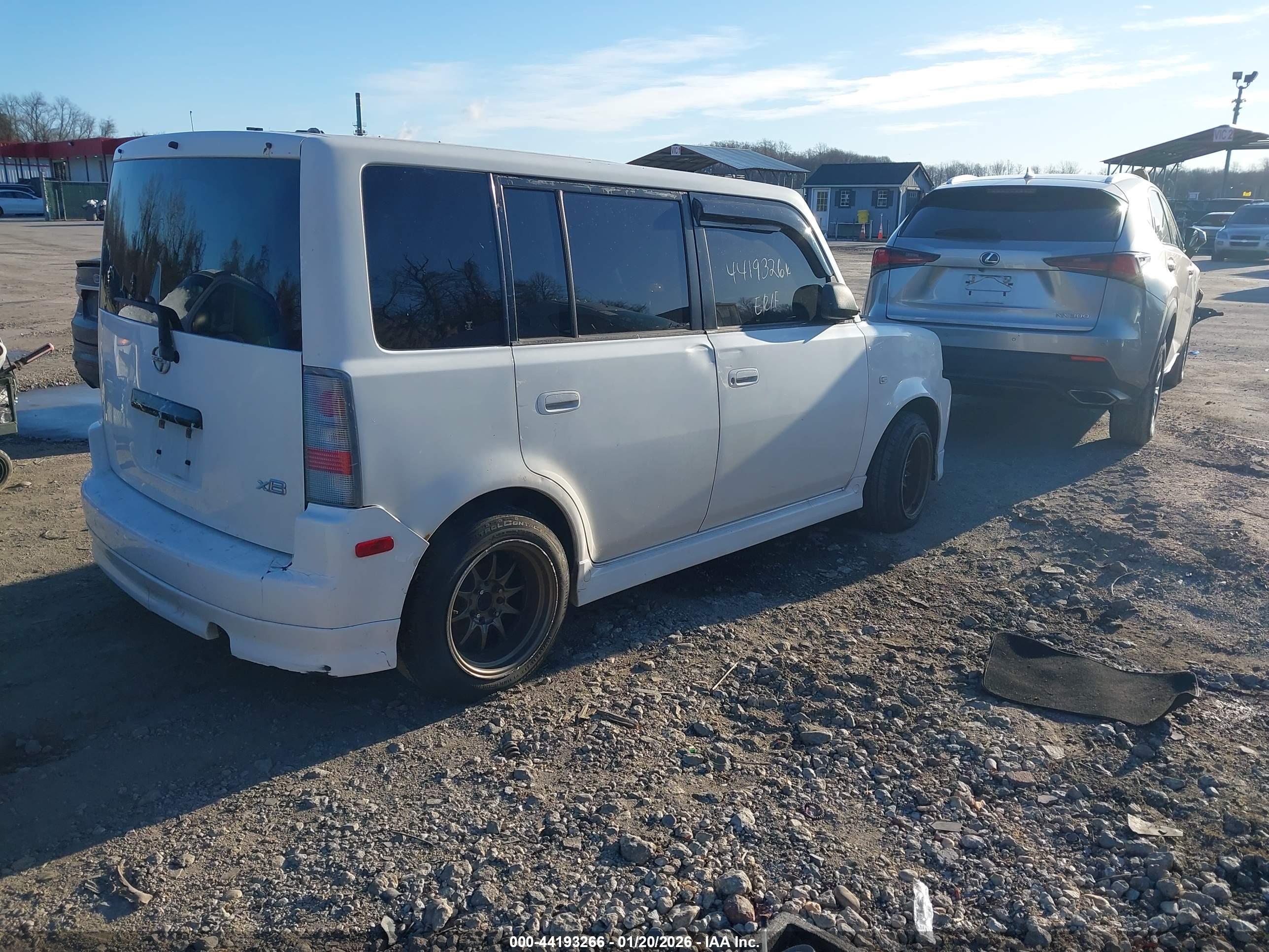 SCION XB image 4