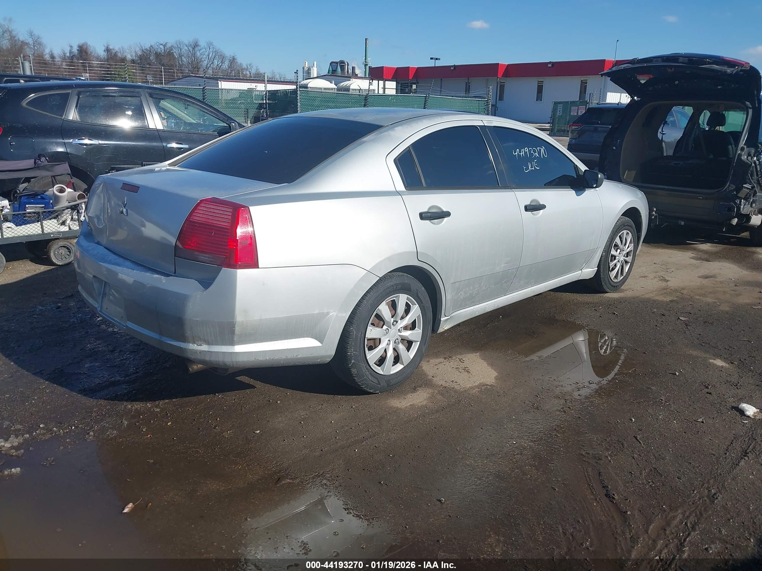 MITSUBISHI GALANT image 4