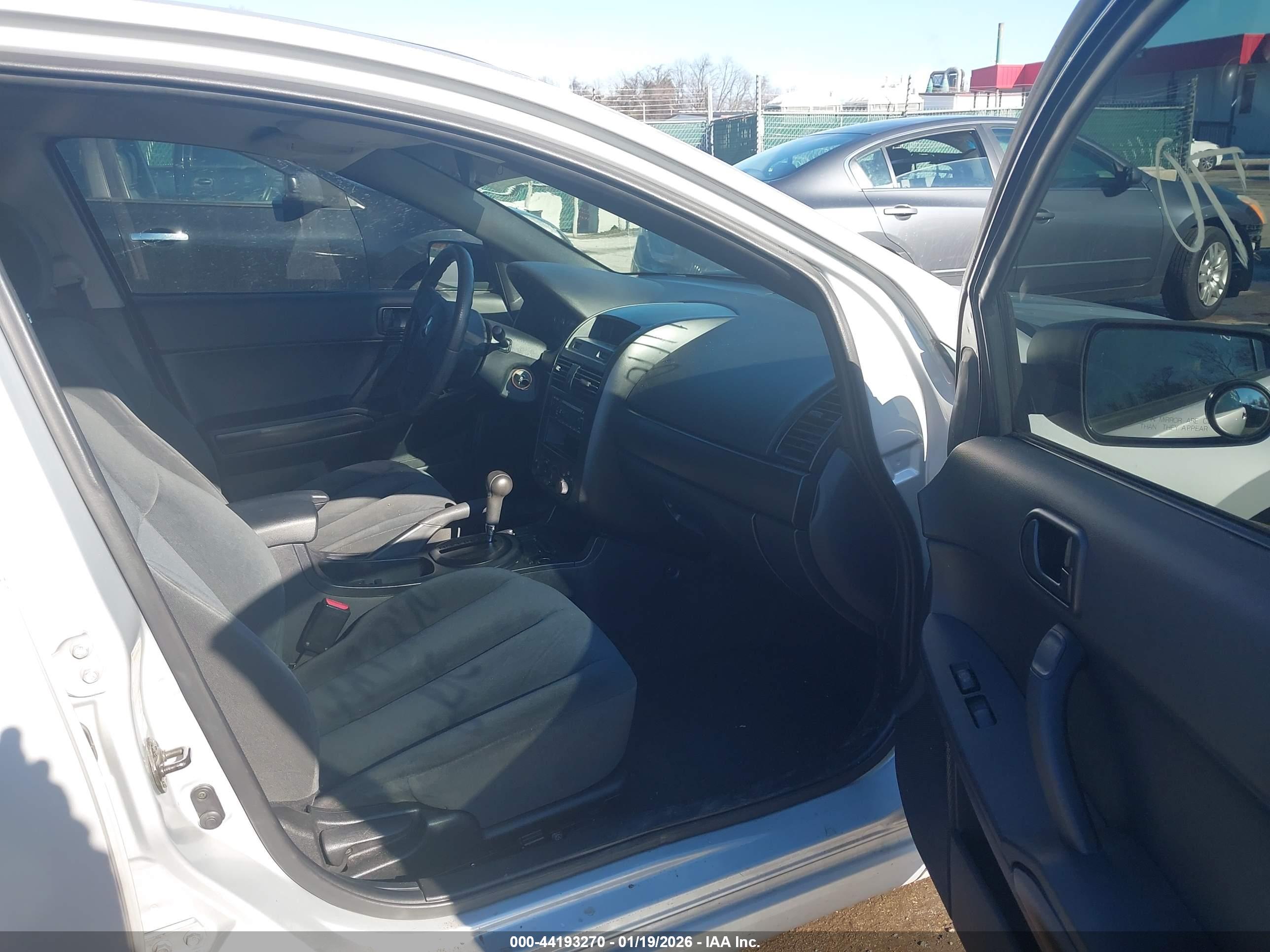 MITSUBISHI GALANT image 5