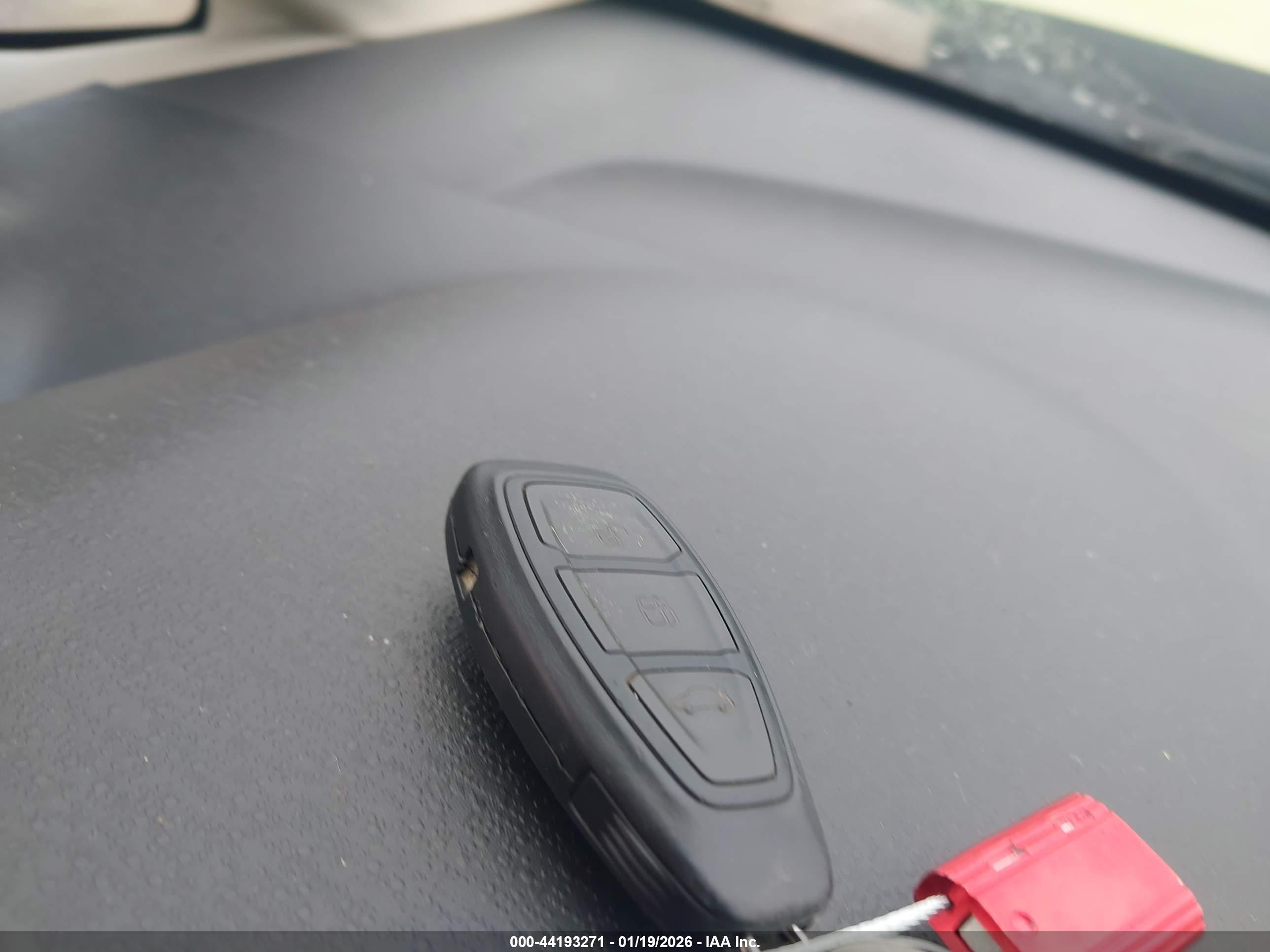FORD FIESTA image 11