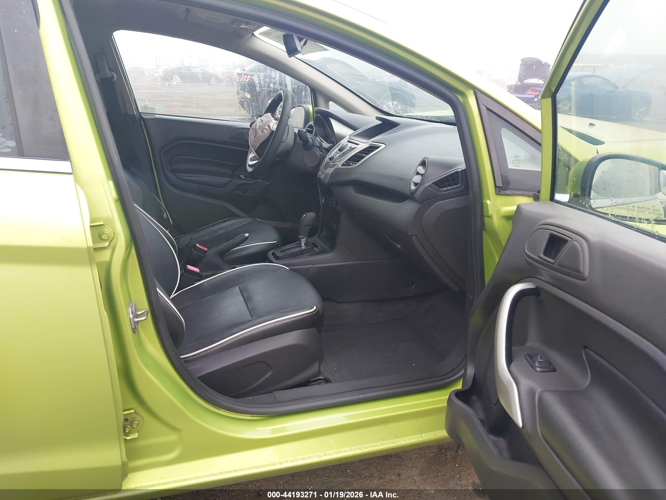 FORD FIESTA image 5
