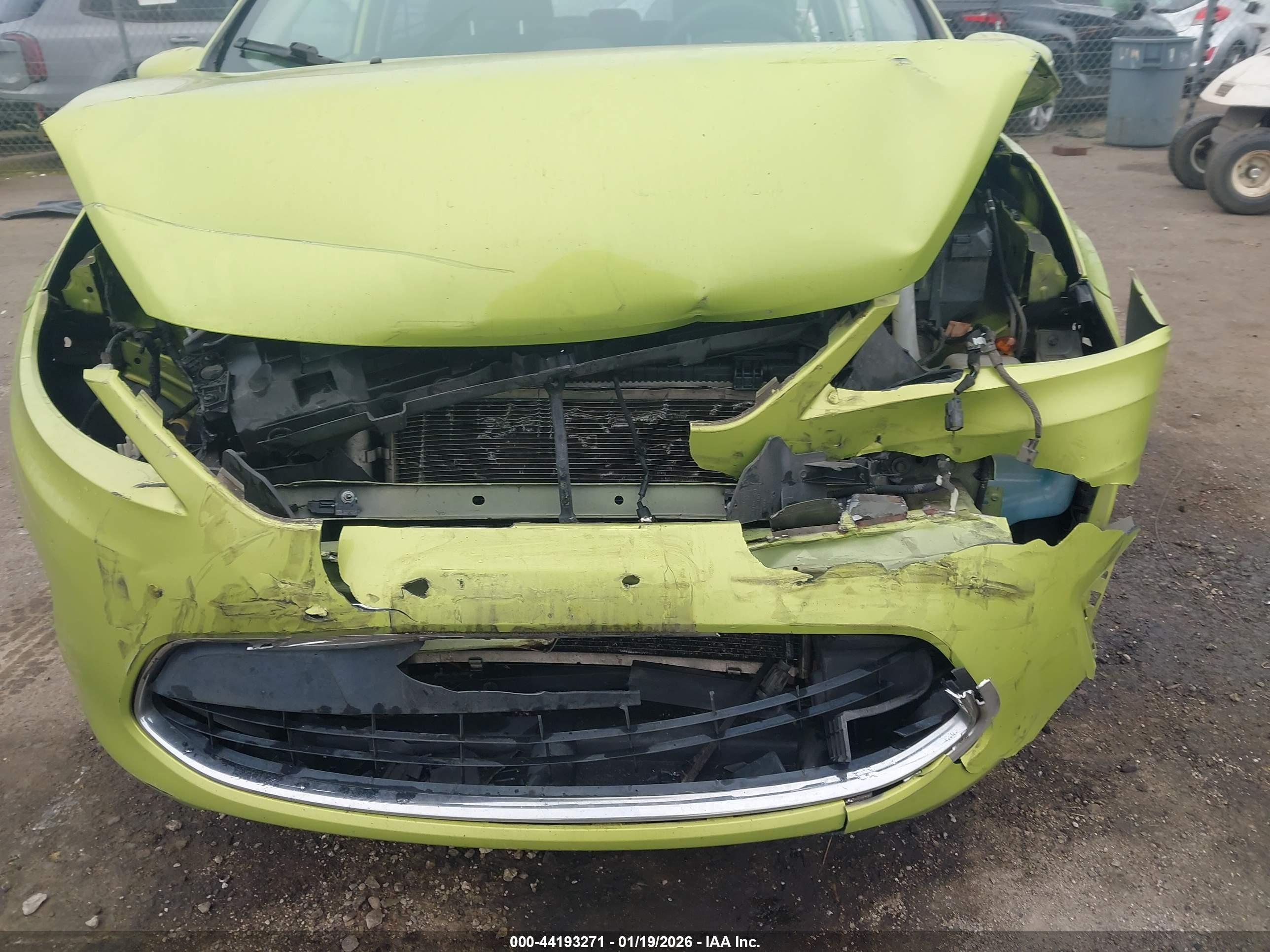 FORD FIESTA image 6