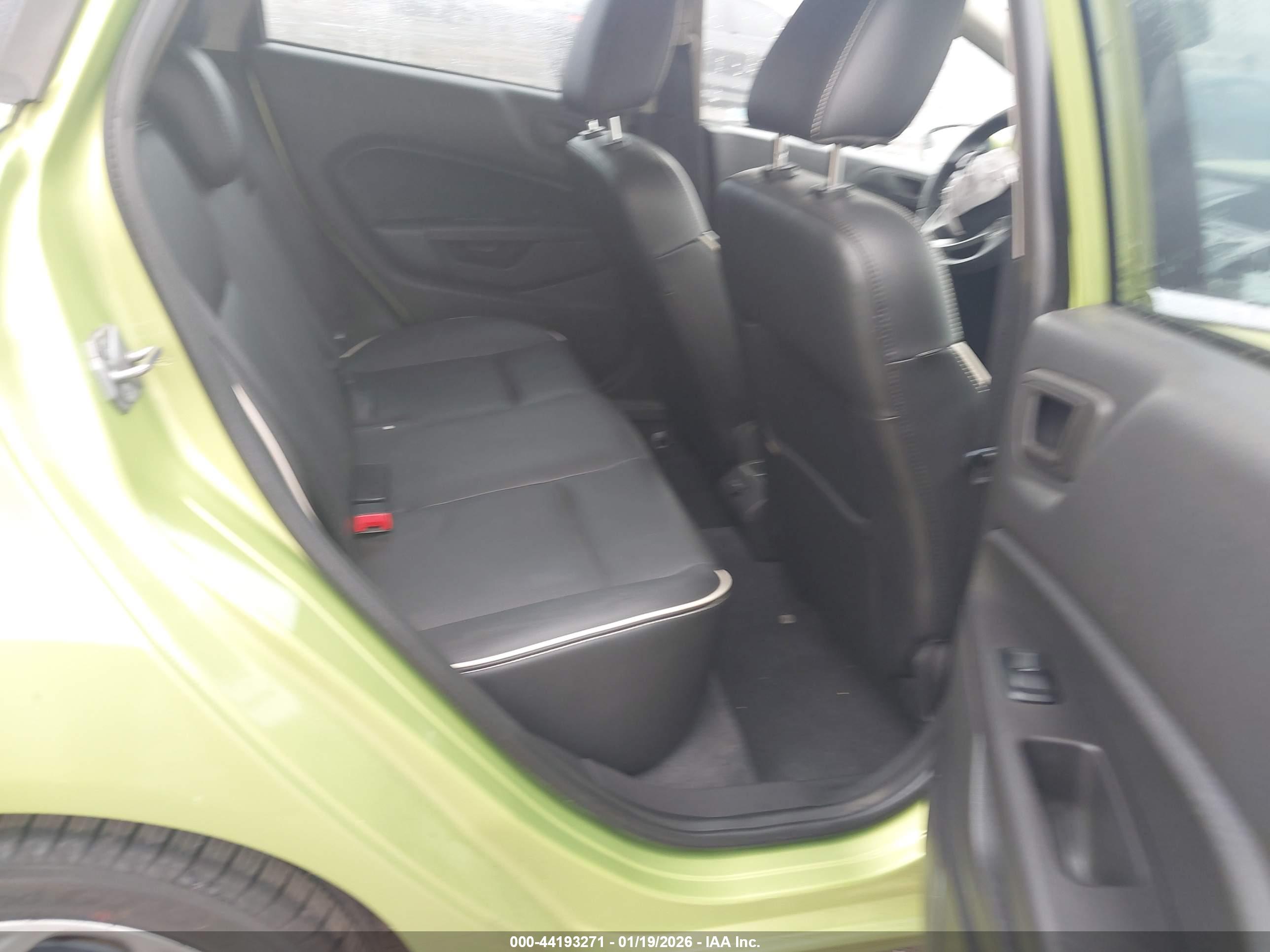 FORD FIESTA image 8