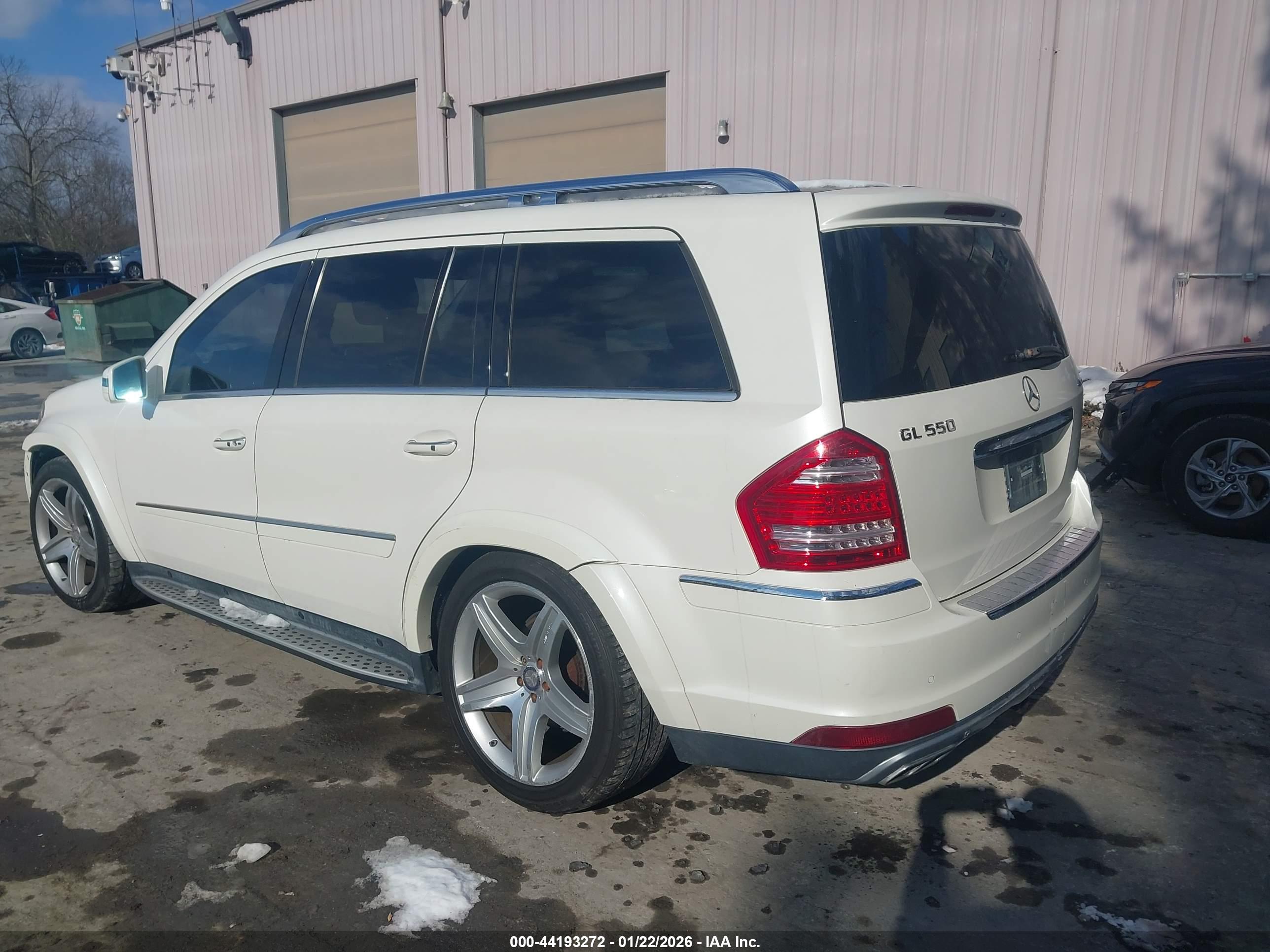 MERCEDES-BENZ GL image 3