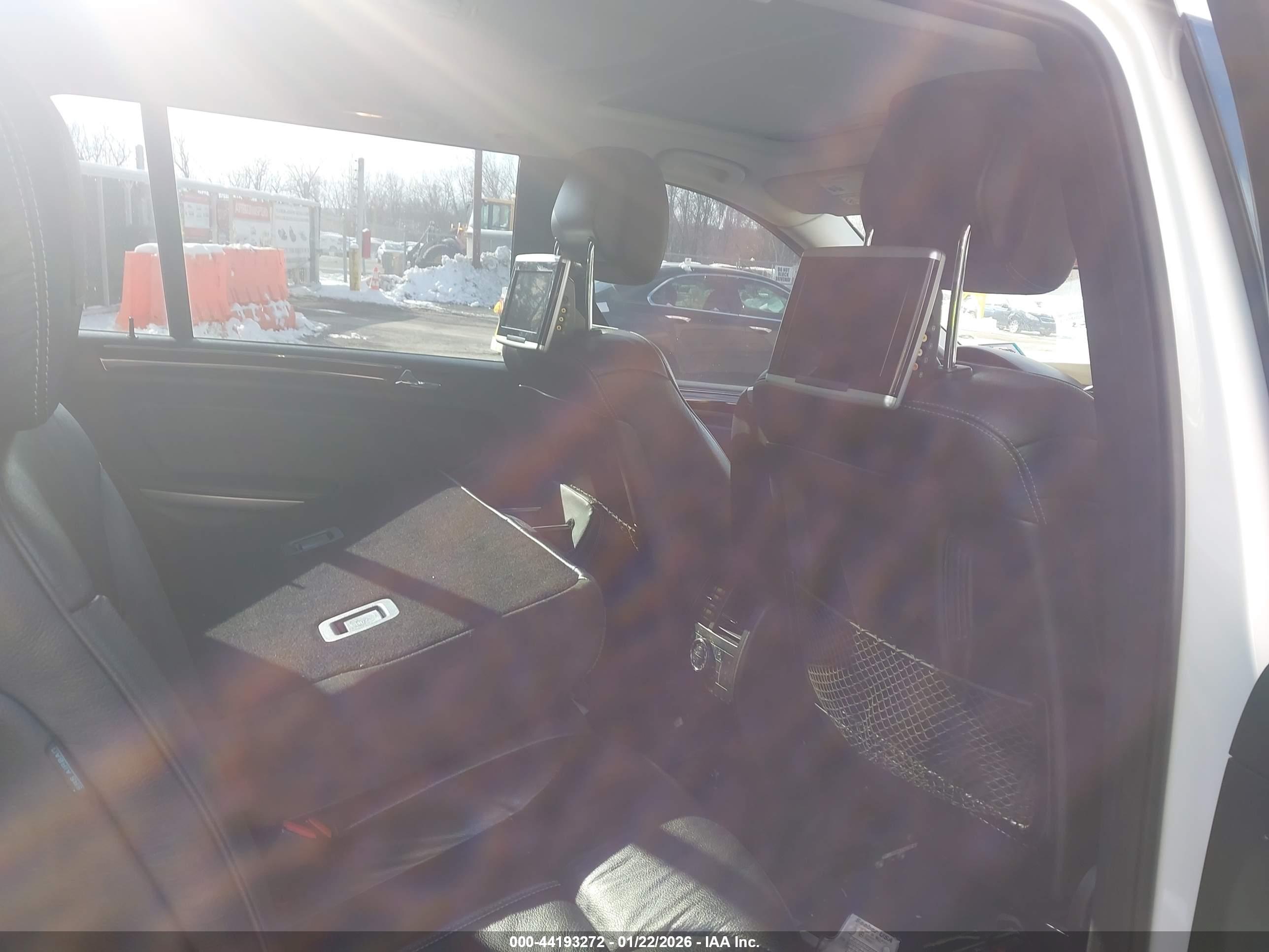 MERCEDES-BENZ GL image 8
