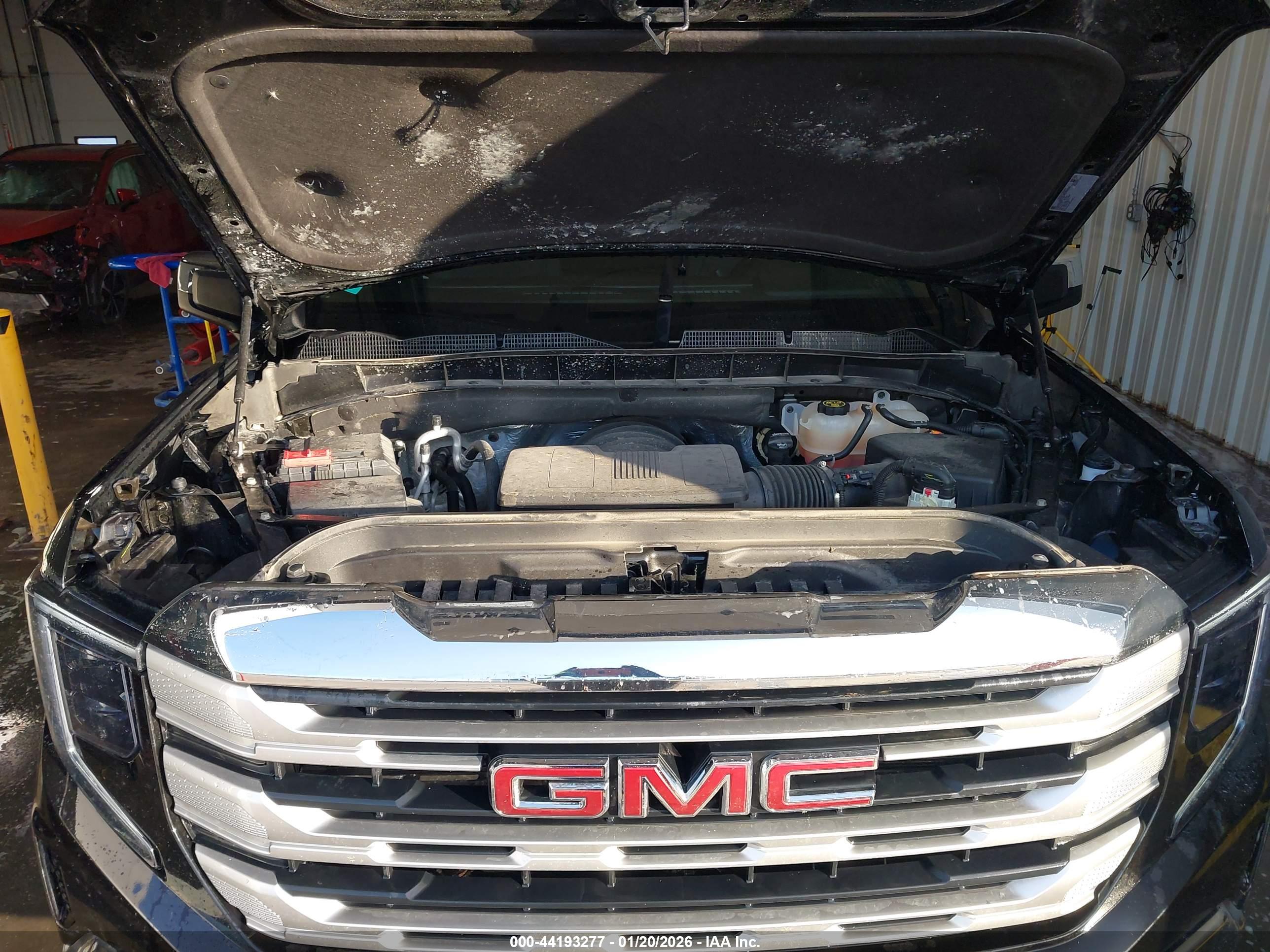 GMC SIERRA image 10