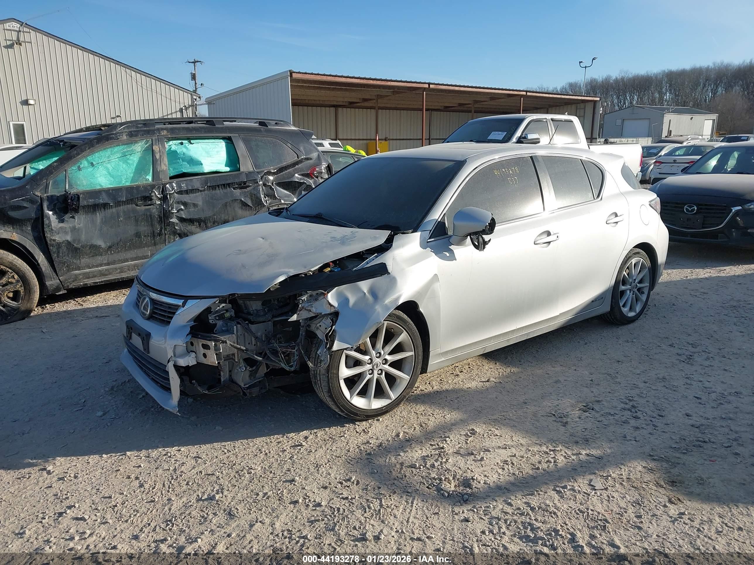LEXUS CT image 2