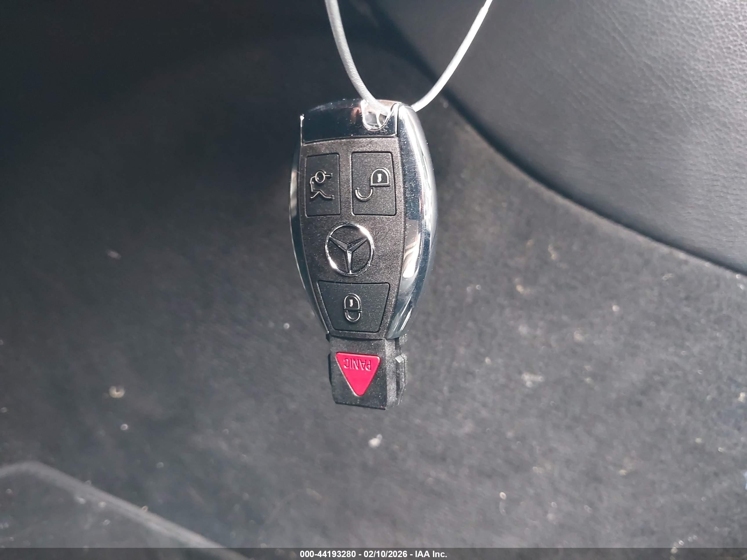 MERCEDES-BENZ C image 11
