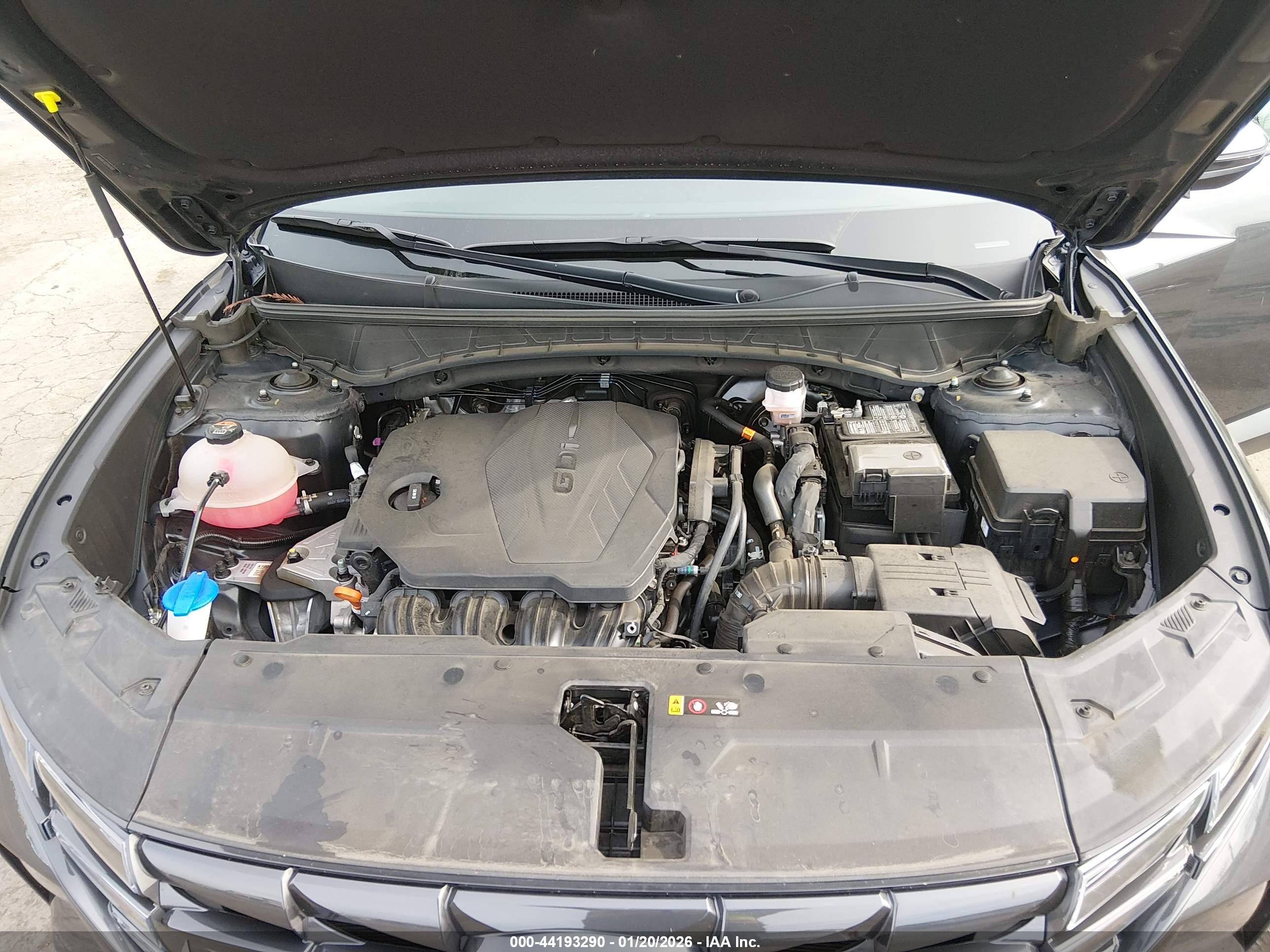 HYUNDAI TUCSON image 10
