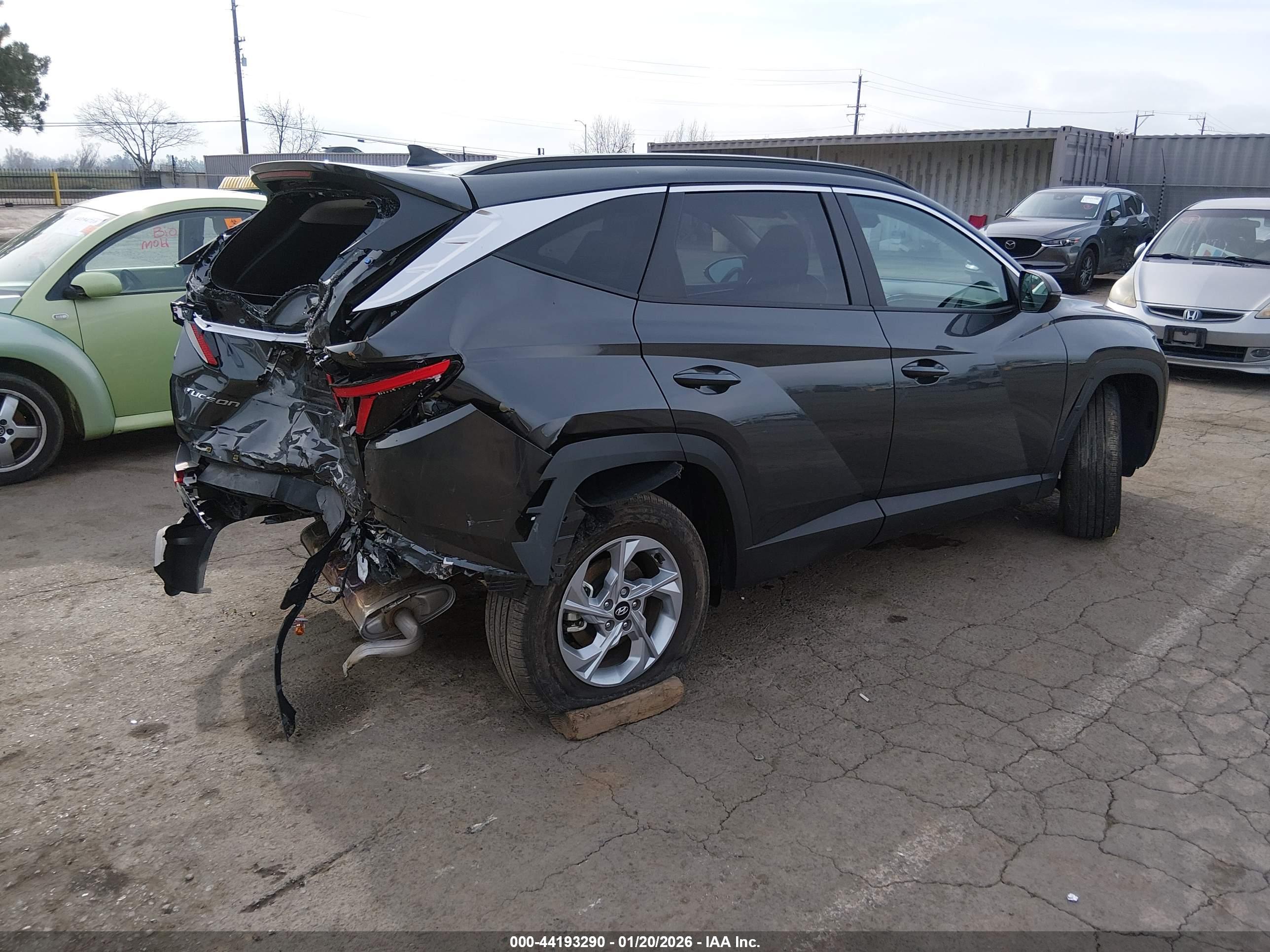 HYUNDAI TUCSON image 4