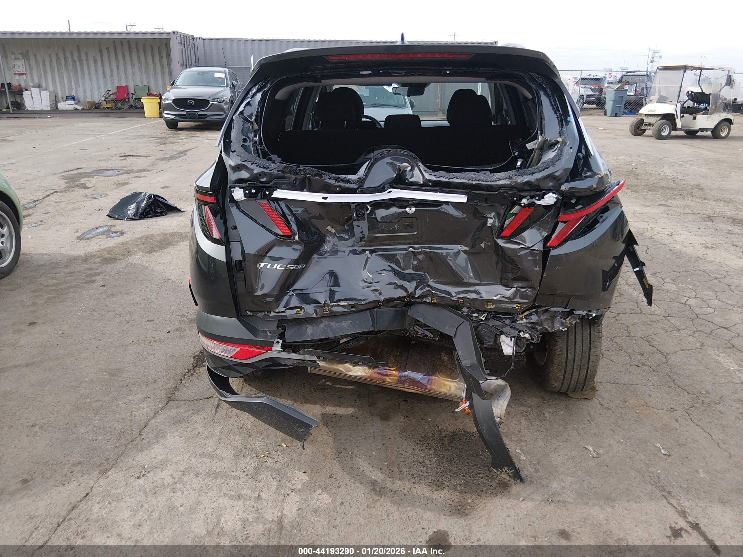 HYUNDAI TUCSON image 6