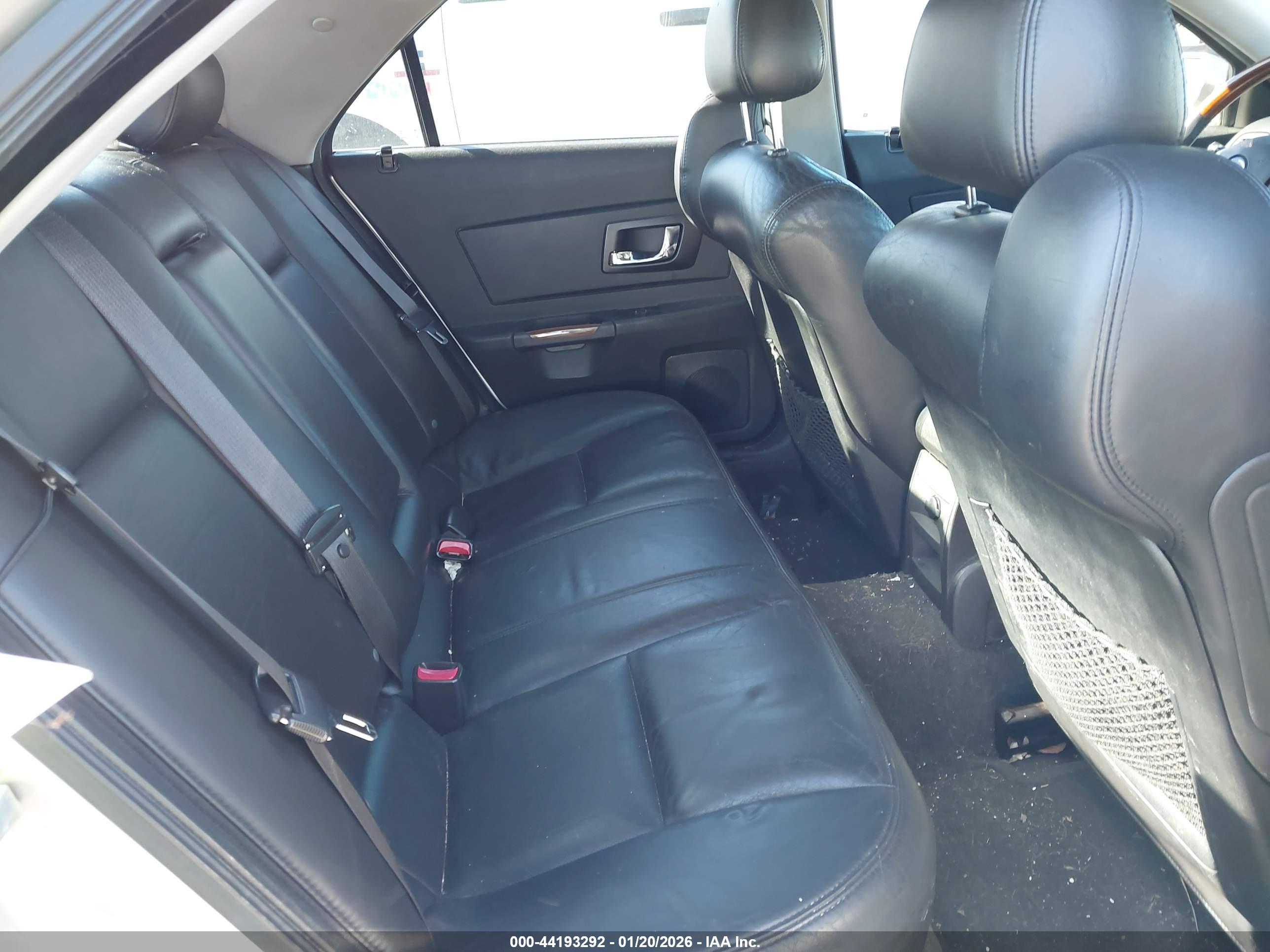 CADILLAC CTS image 8