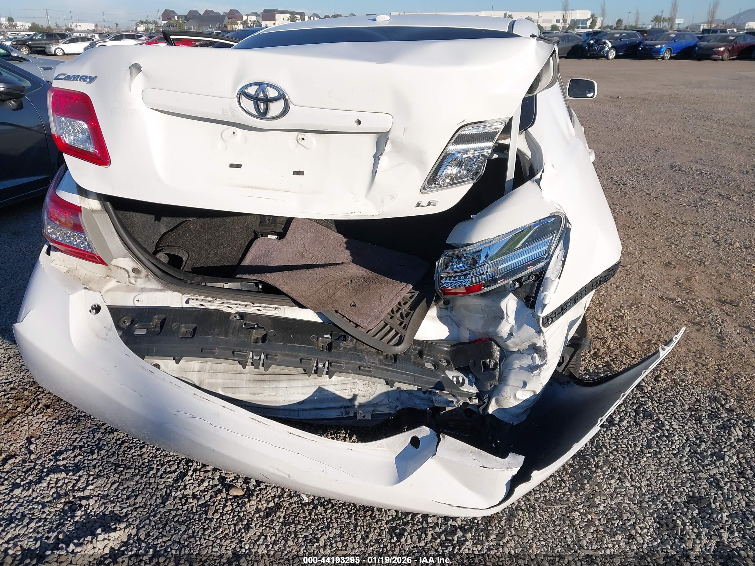 TOYOTA CAMRY image 6