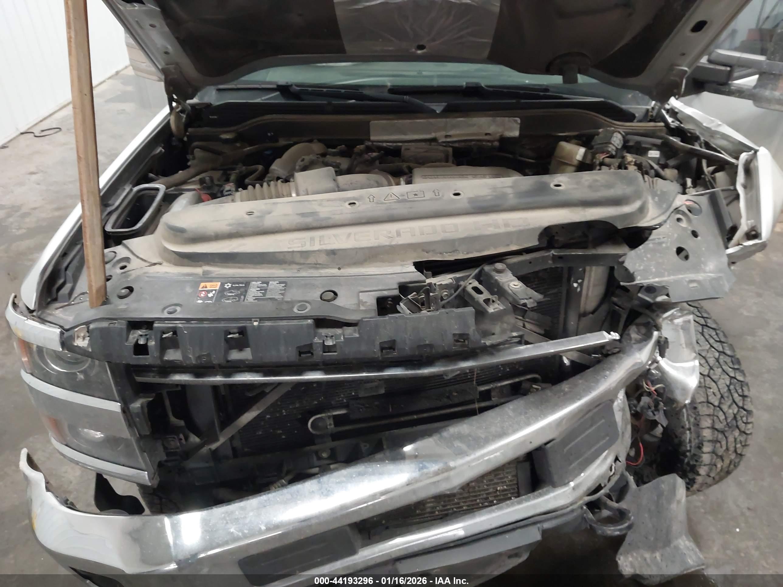CHEVROLET SILVERADO image 10