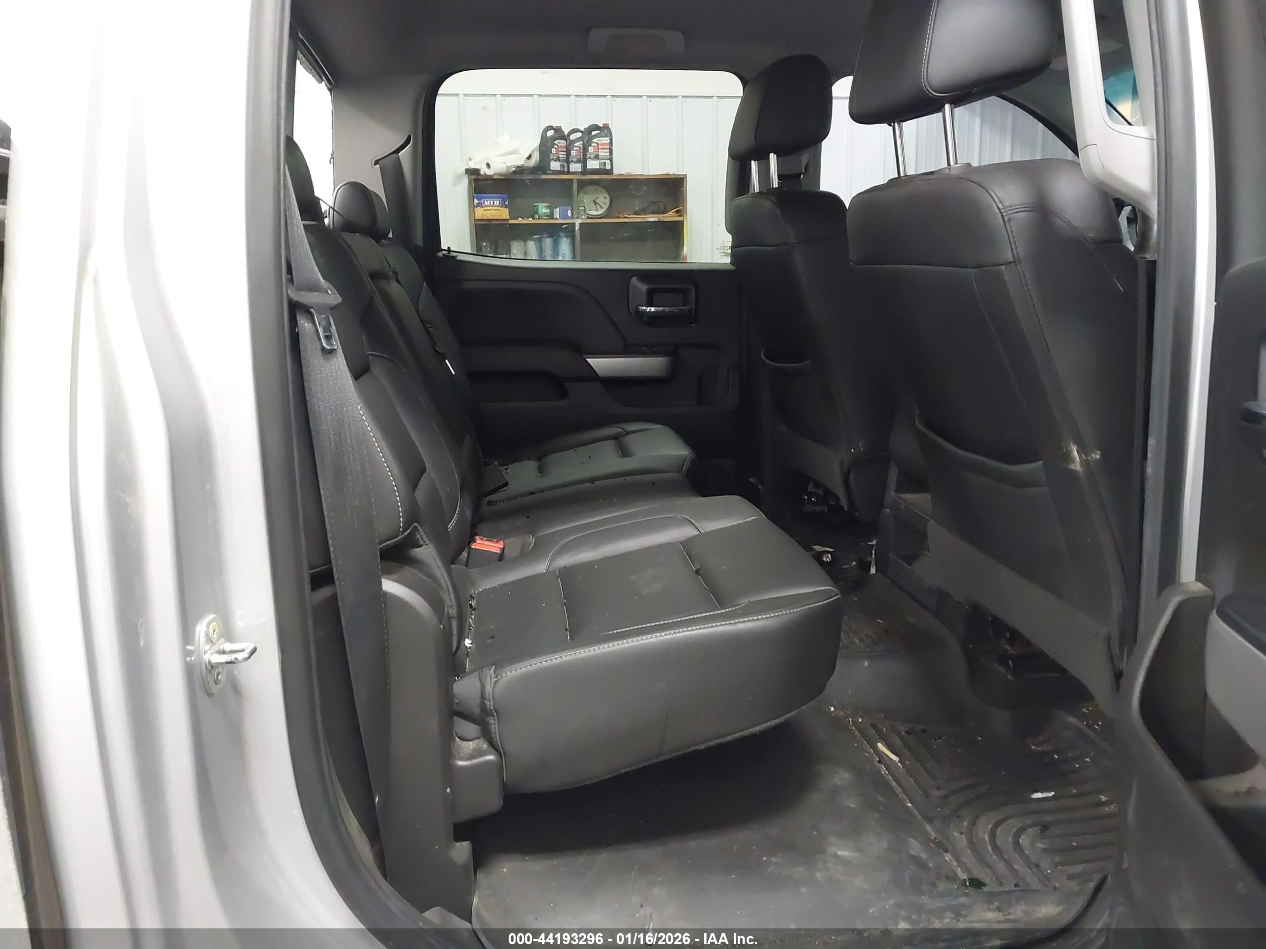 CHEVROLET SILVERADO image 8