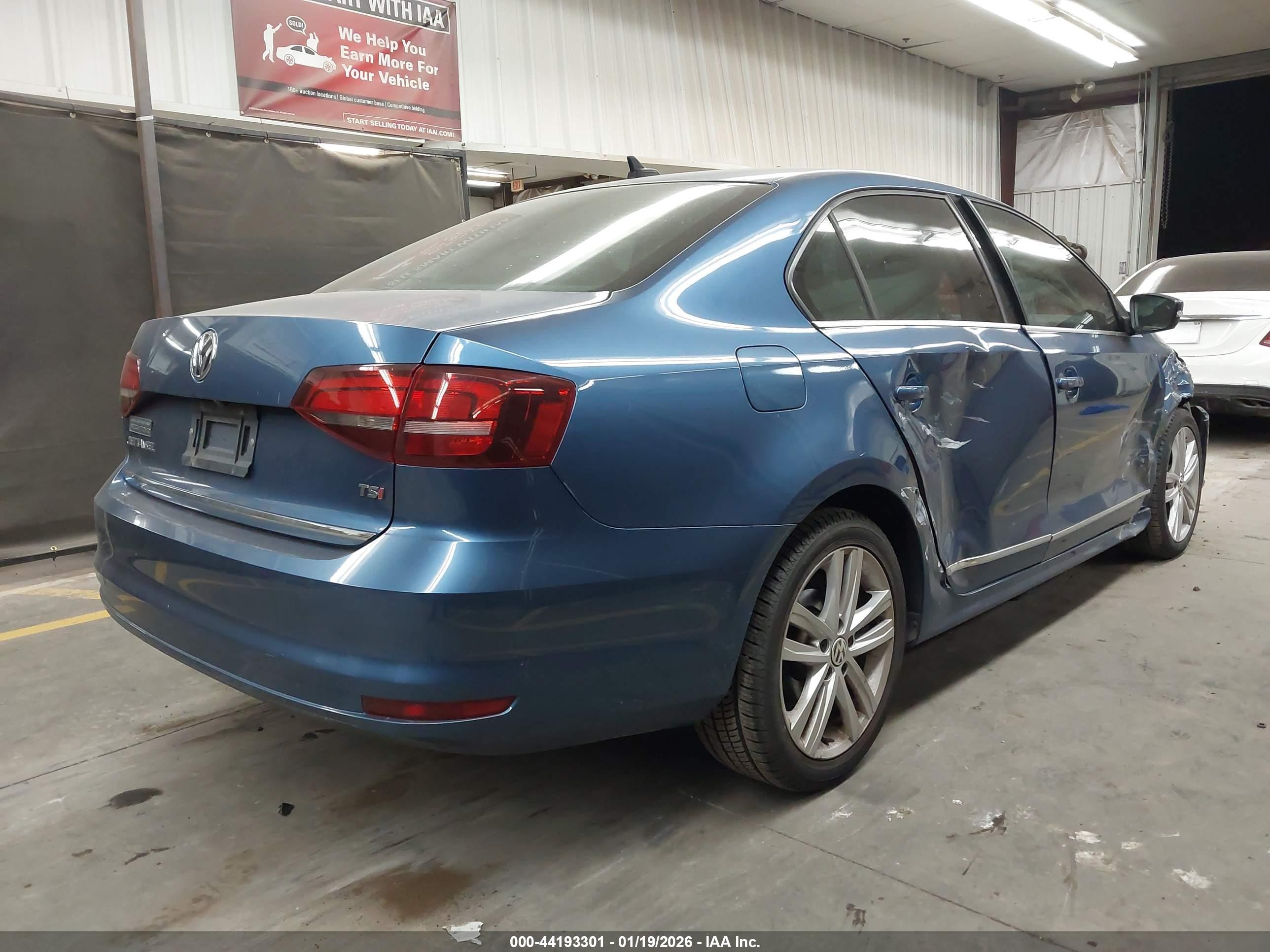 VOLKSWAGEN JETTA image 4