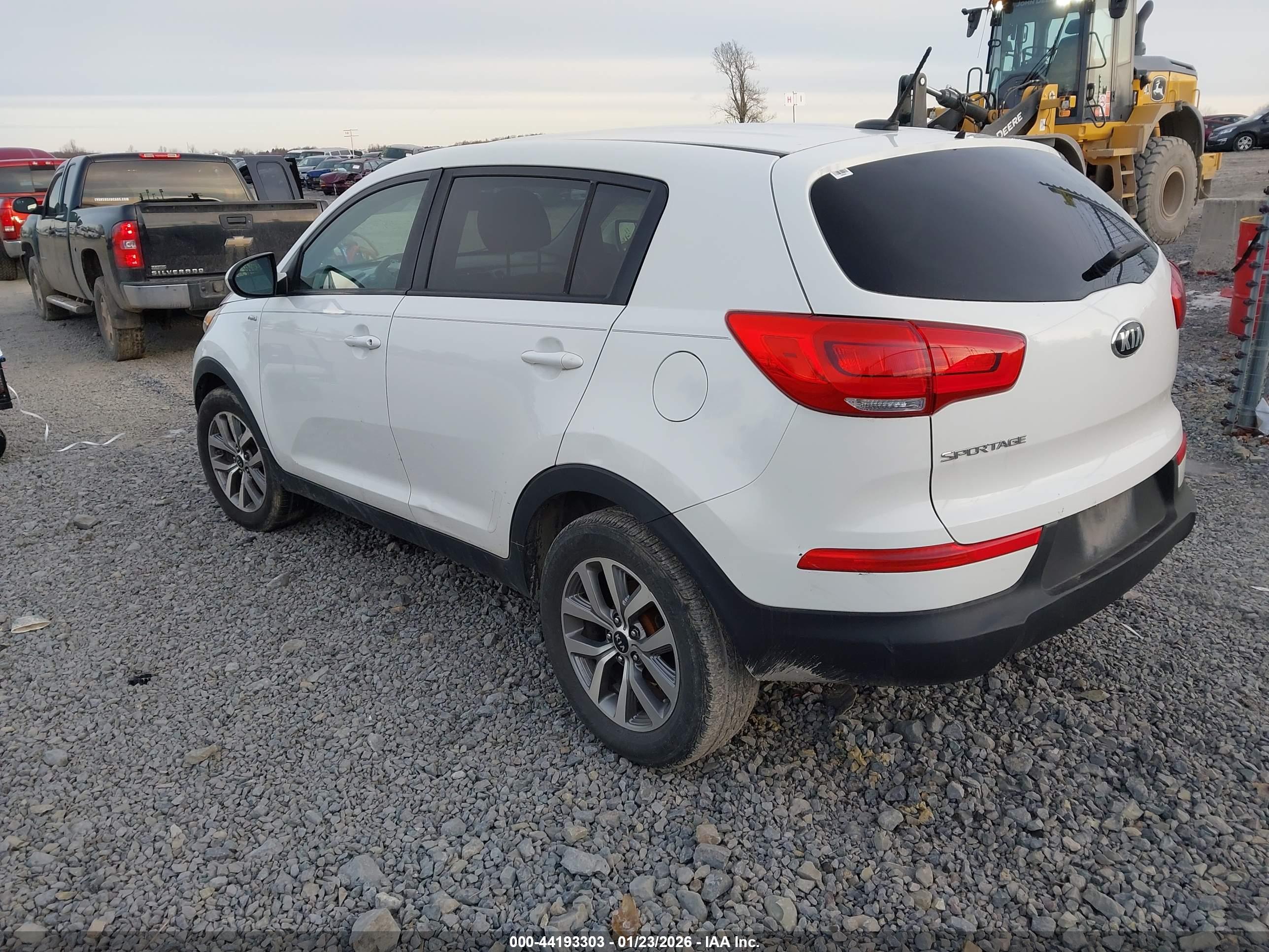 KIA SPORTAGE image 3