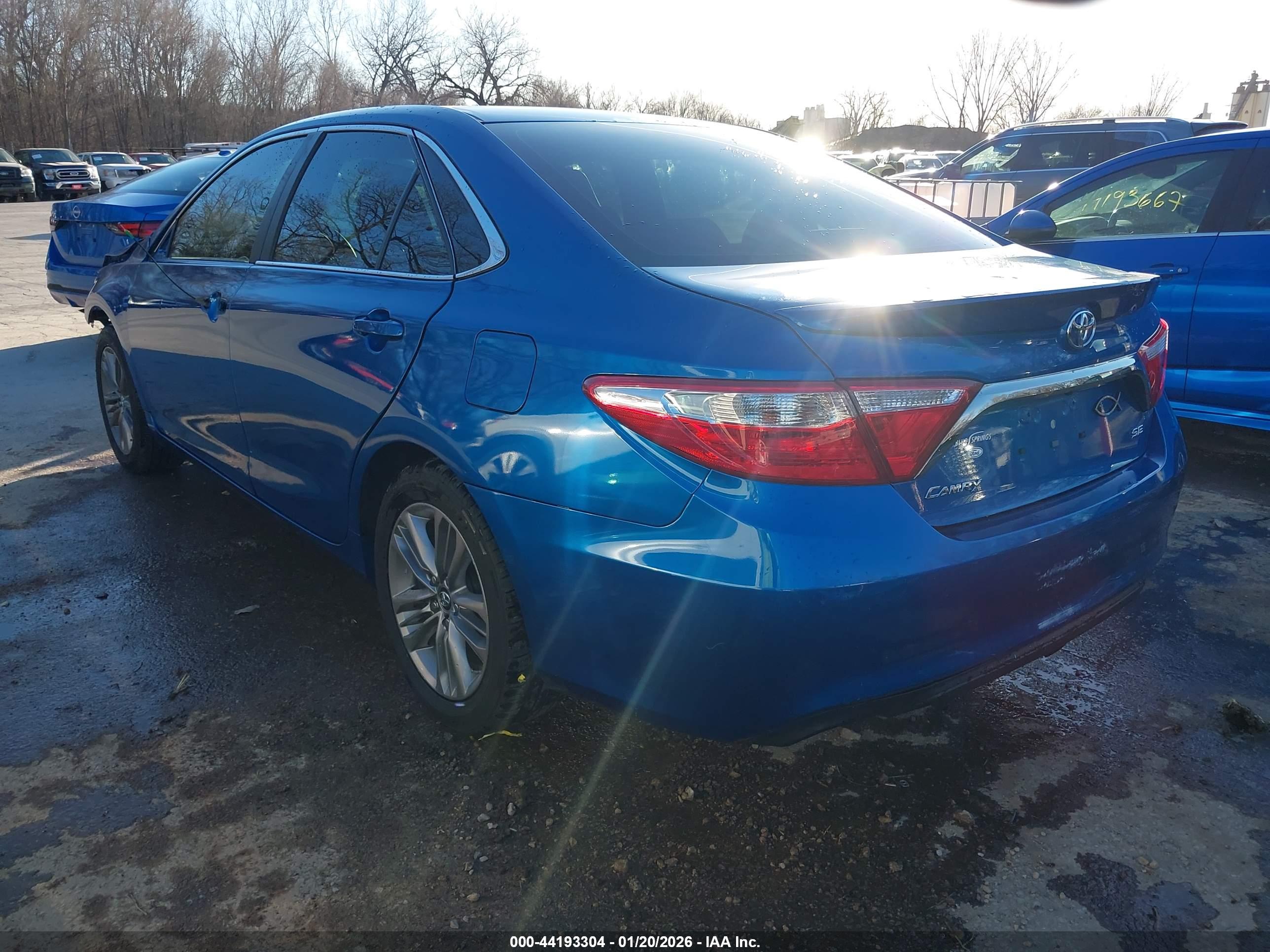 TOYOTA CAMRY image 3