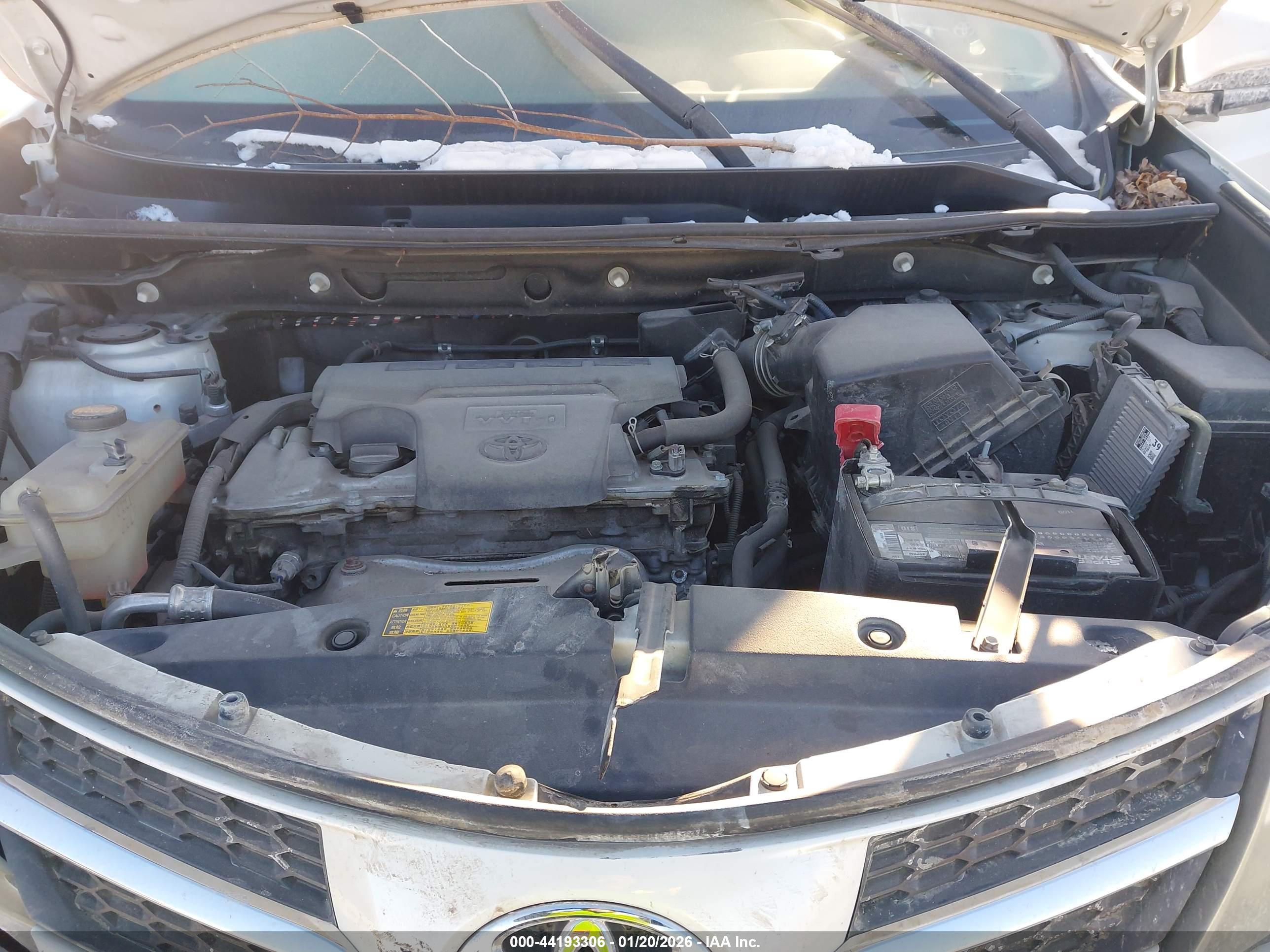 TOYOTA RAV4 image 10