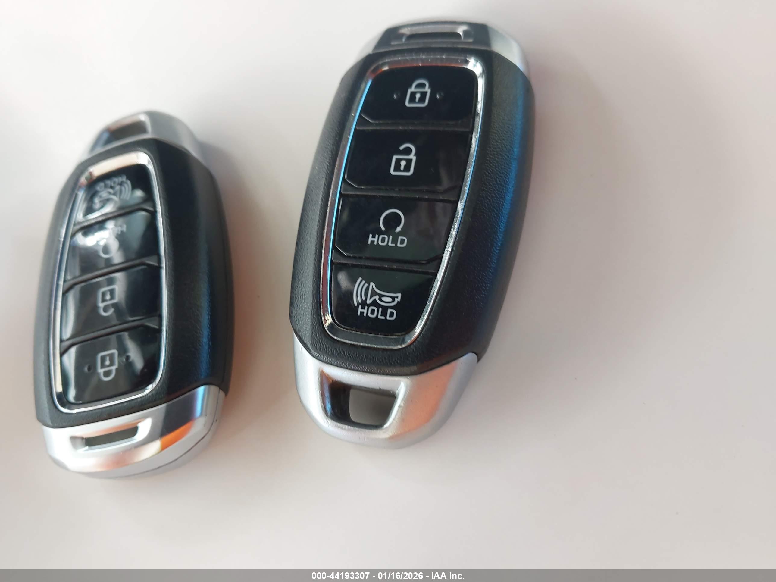 HYUNDAI KONA image 11