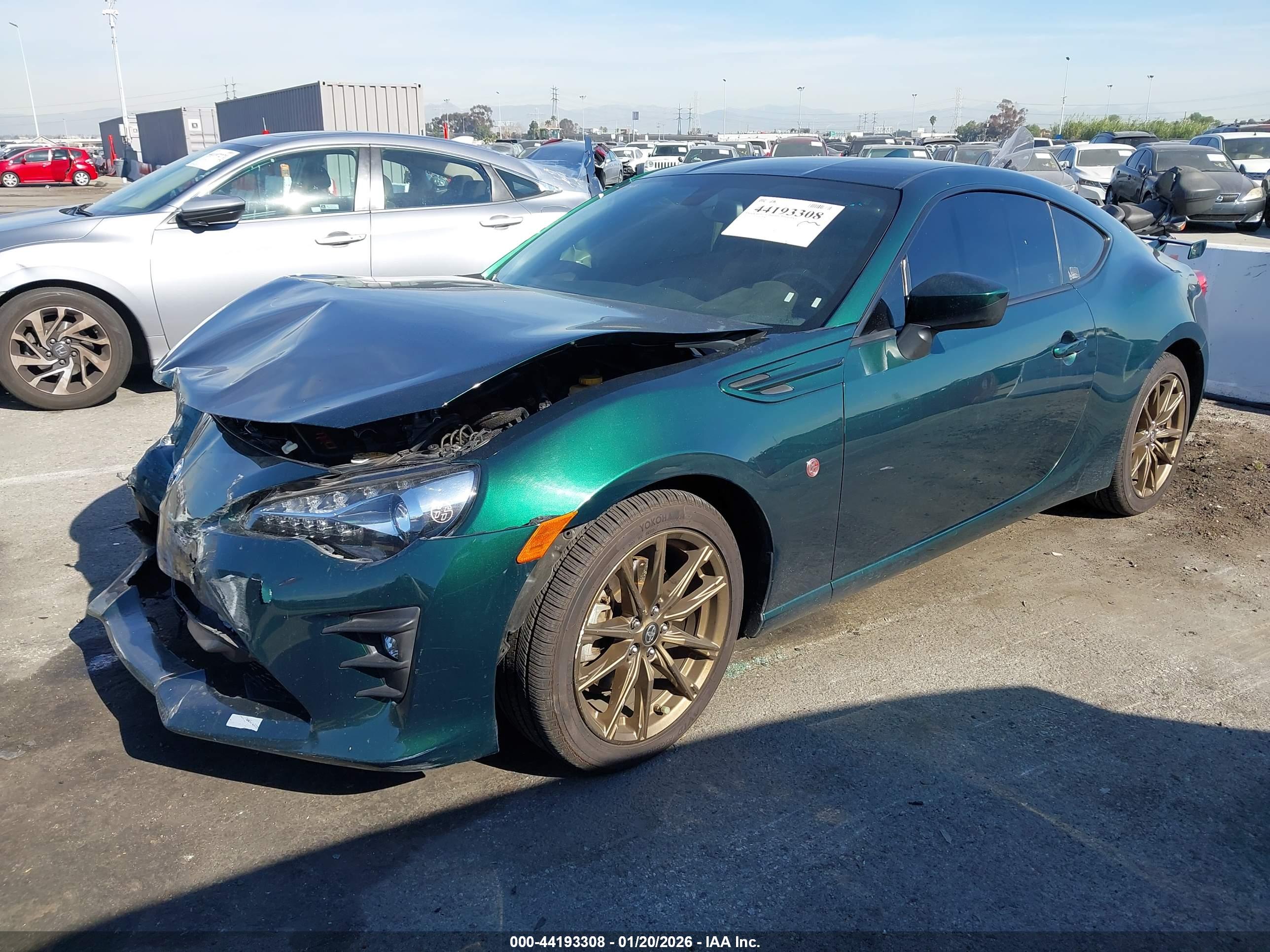 TOYOTA 86 image 2