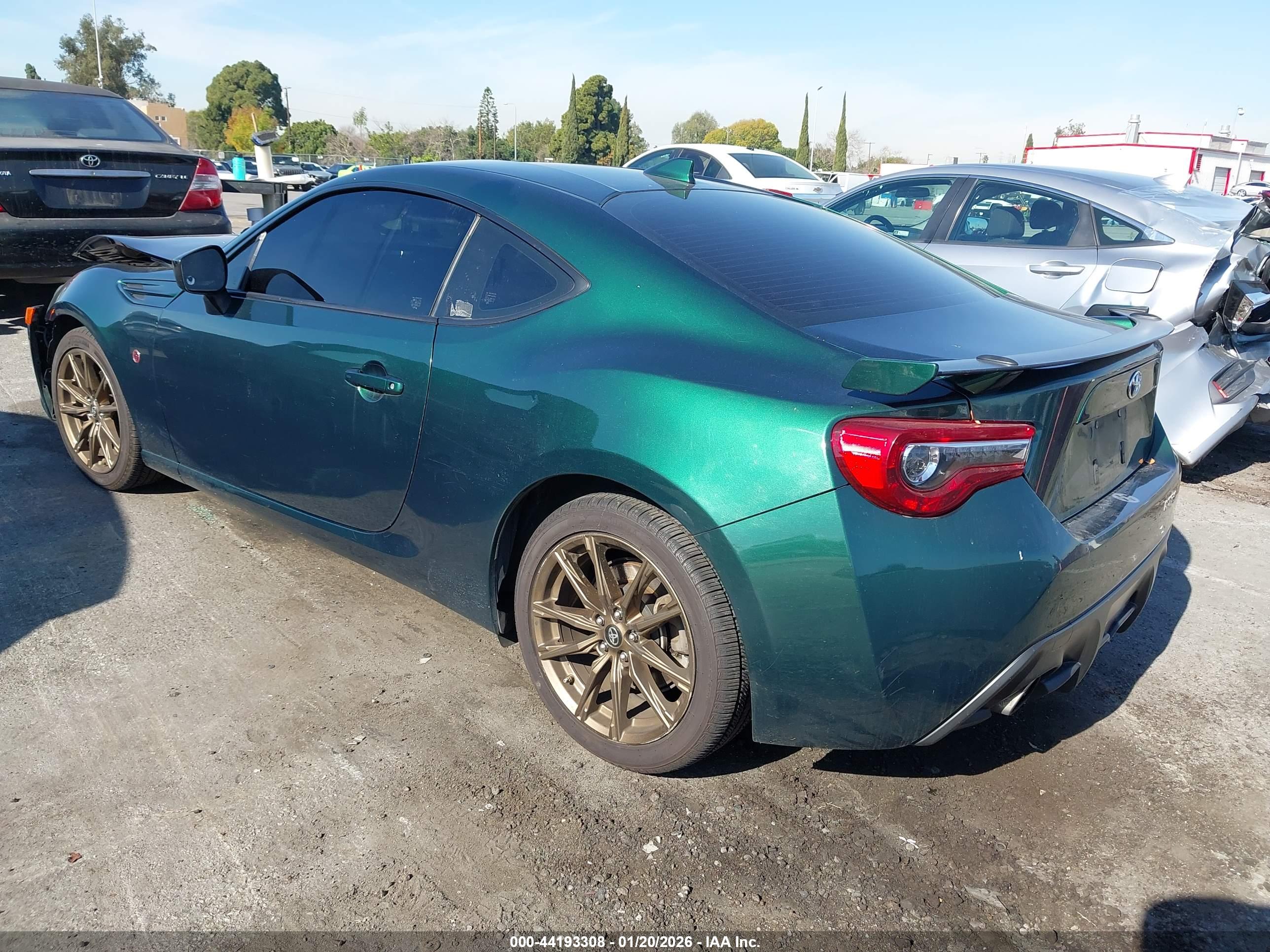 TOYOTA 86 image 3