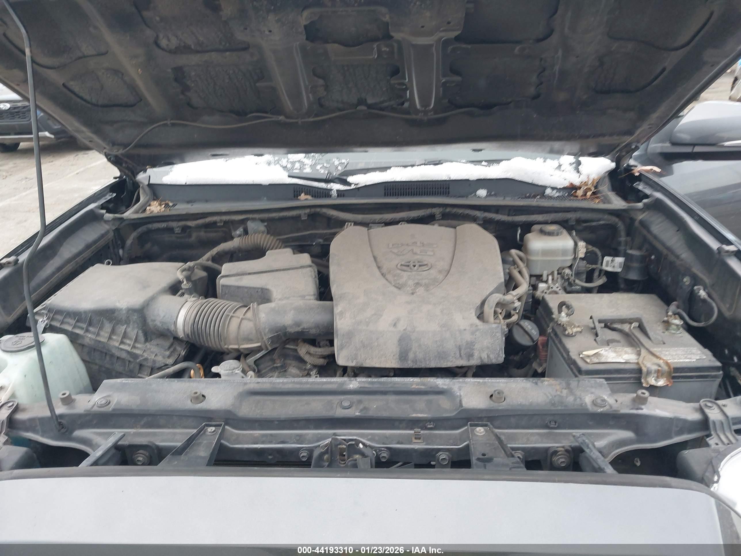 TOYOTA TACOMA image 10
