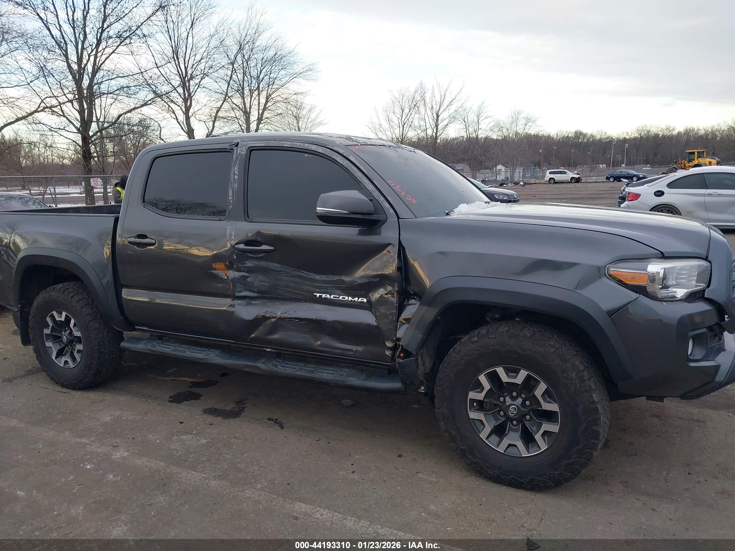 TOYOTA TACOMA image 6