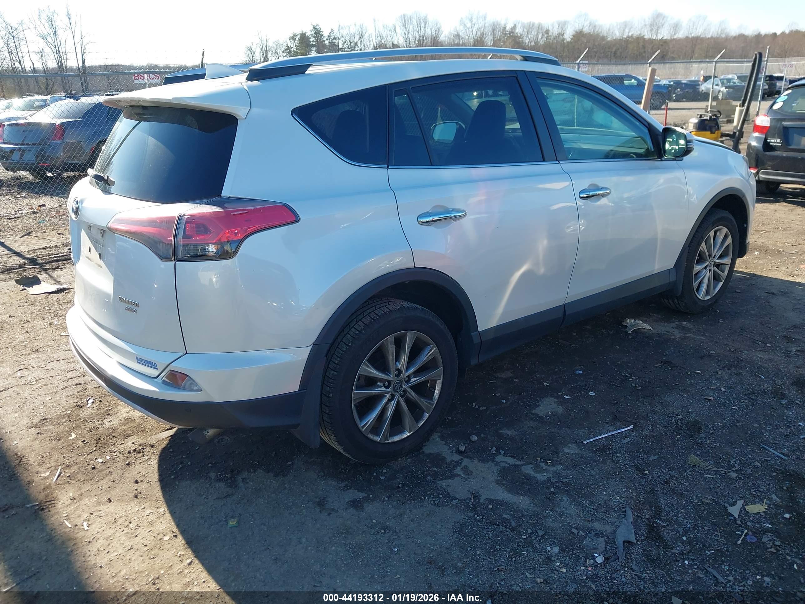 TOYOTA RAV4 image 4