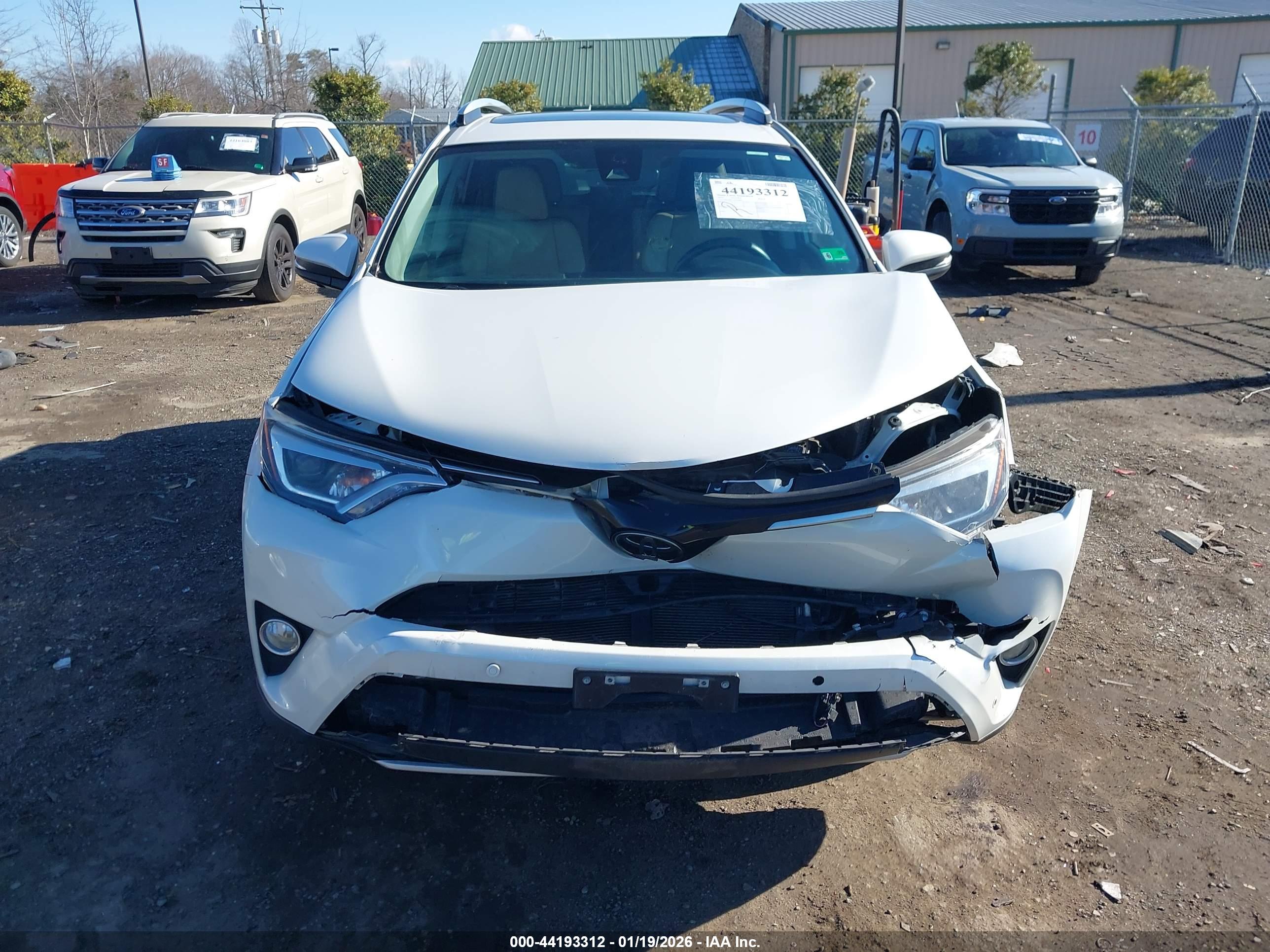 TOYOTA RAV4 image 6