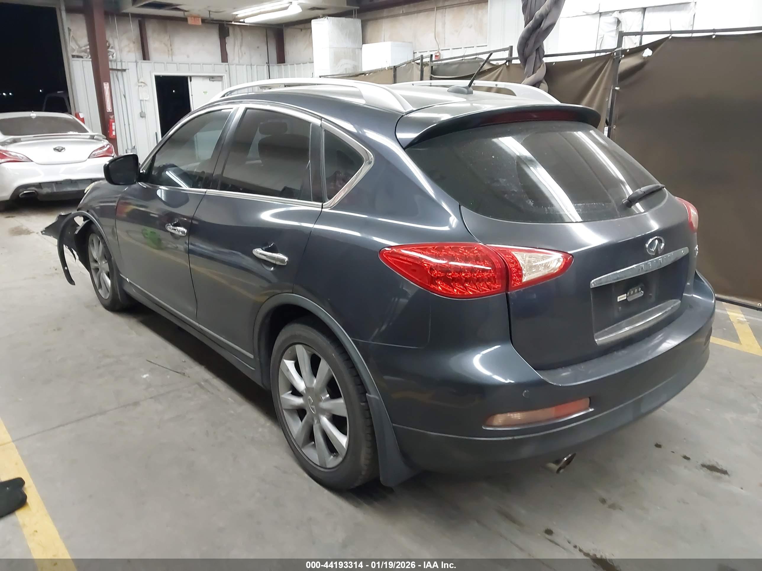 INFINITI EX35 image 3