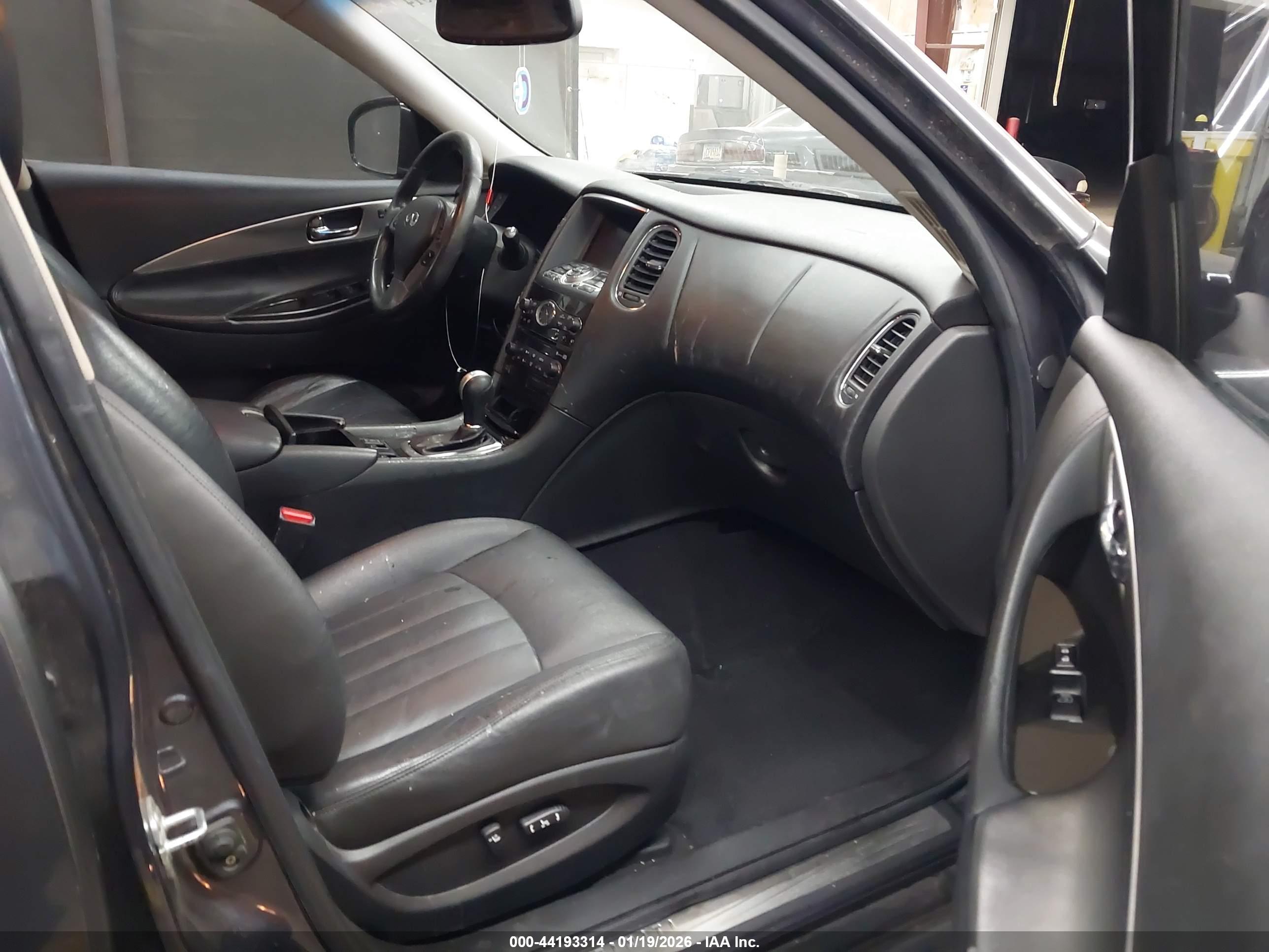 INFINITI EX35 image 5