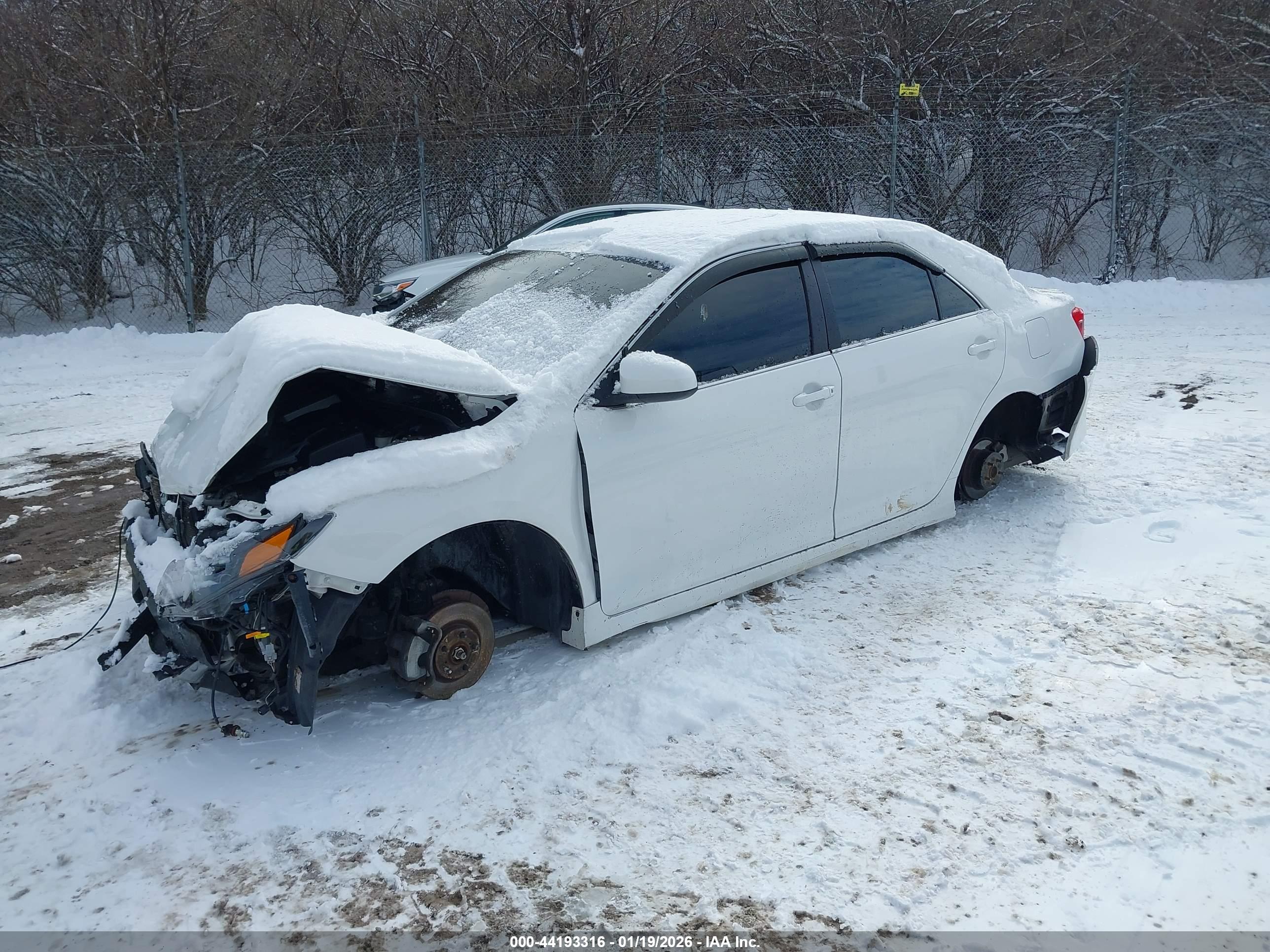 TOYOTA CAMRY image 2