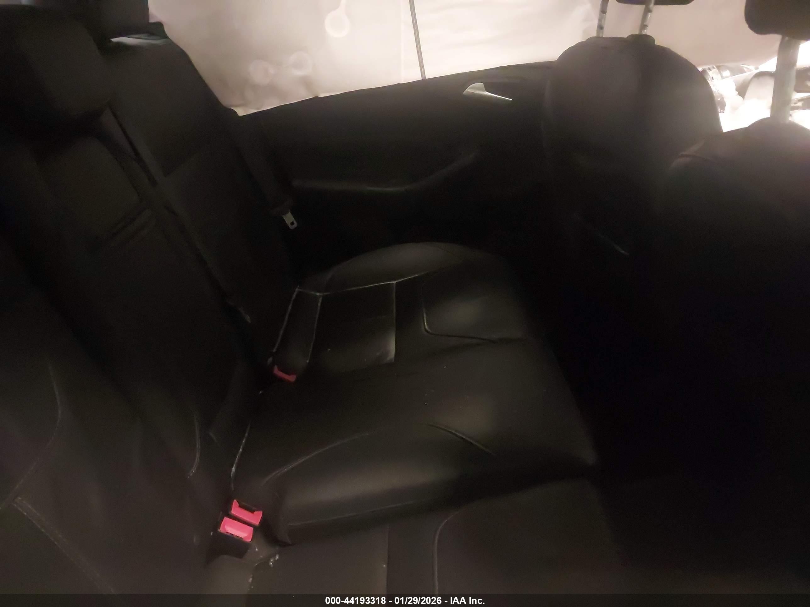 FORD FOCUS image 8