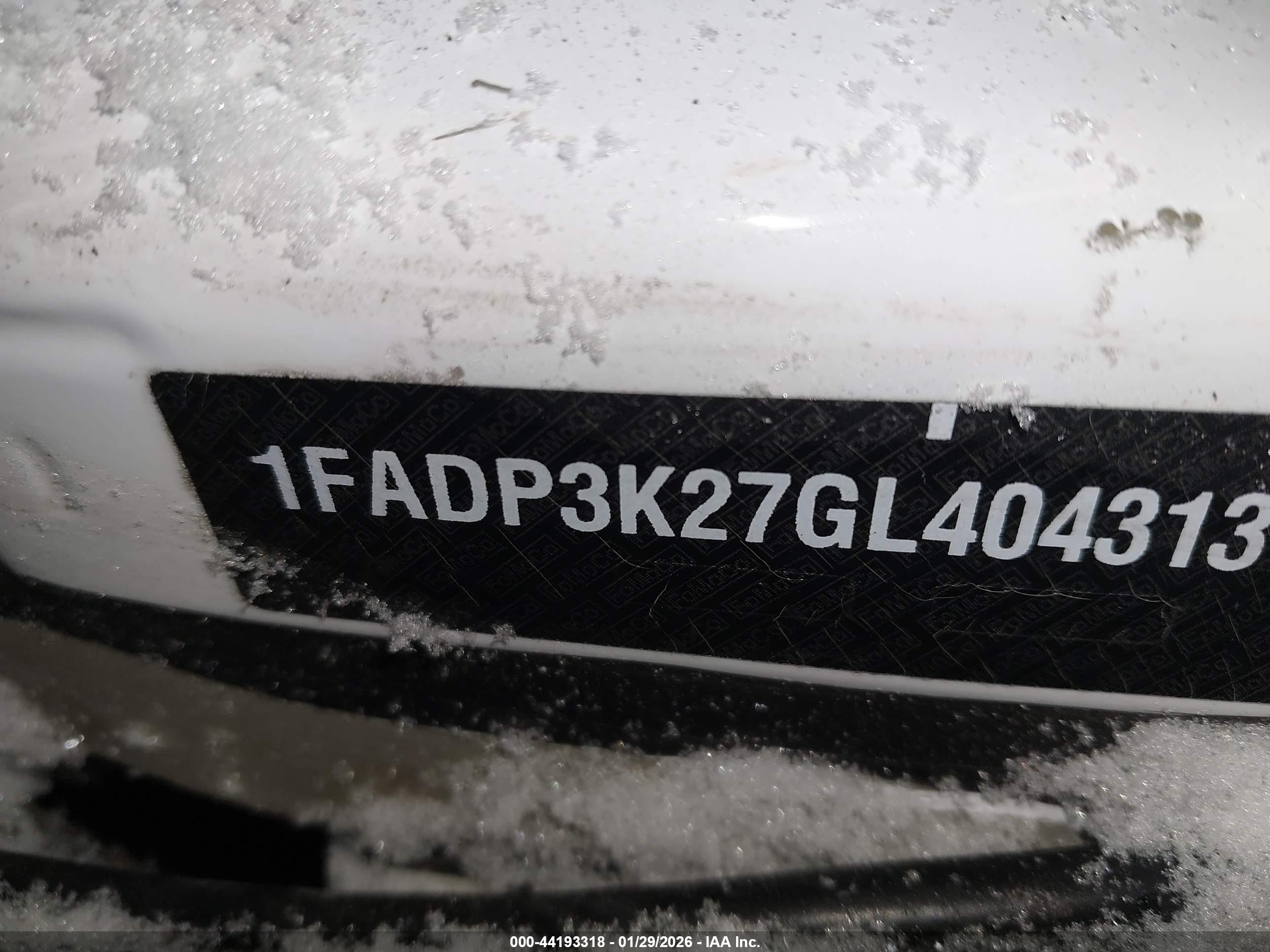 FORD FOCUS image 9