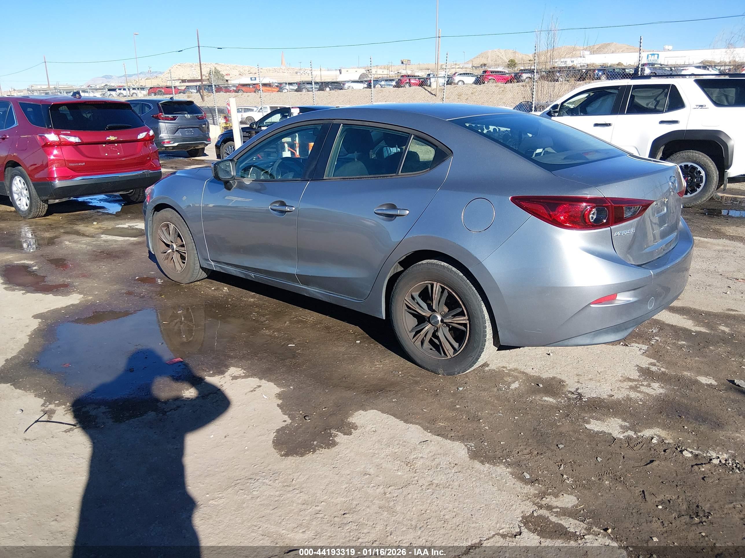 MAZDA MAZDA3 image 3
