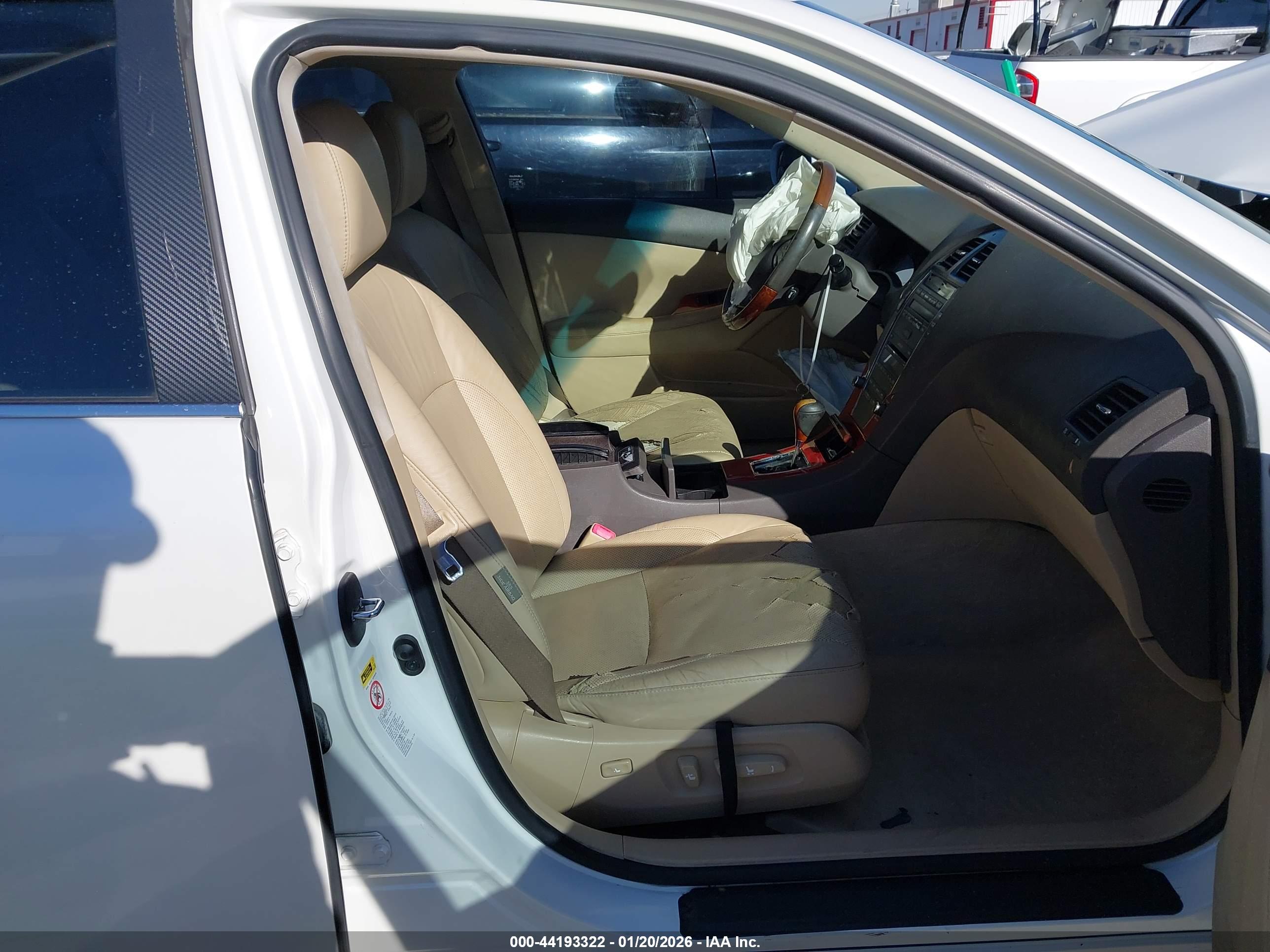 LEXUS ES image 5
