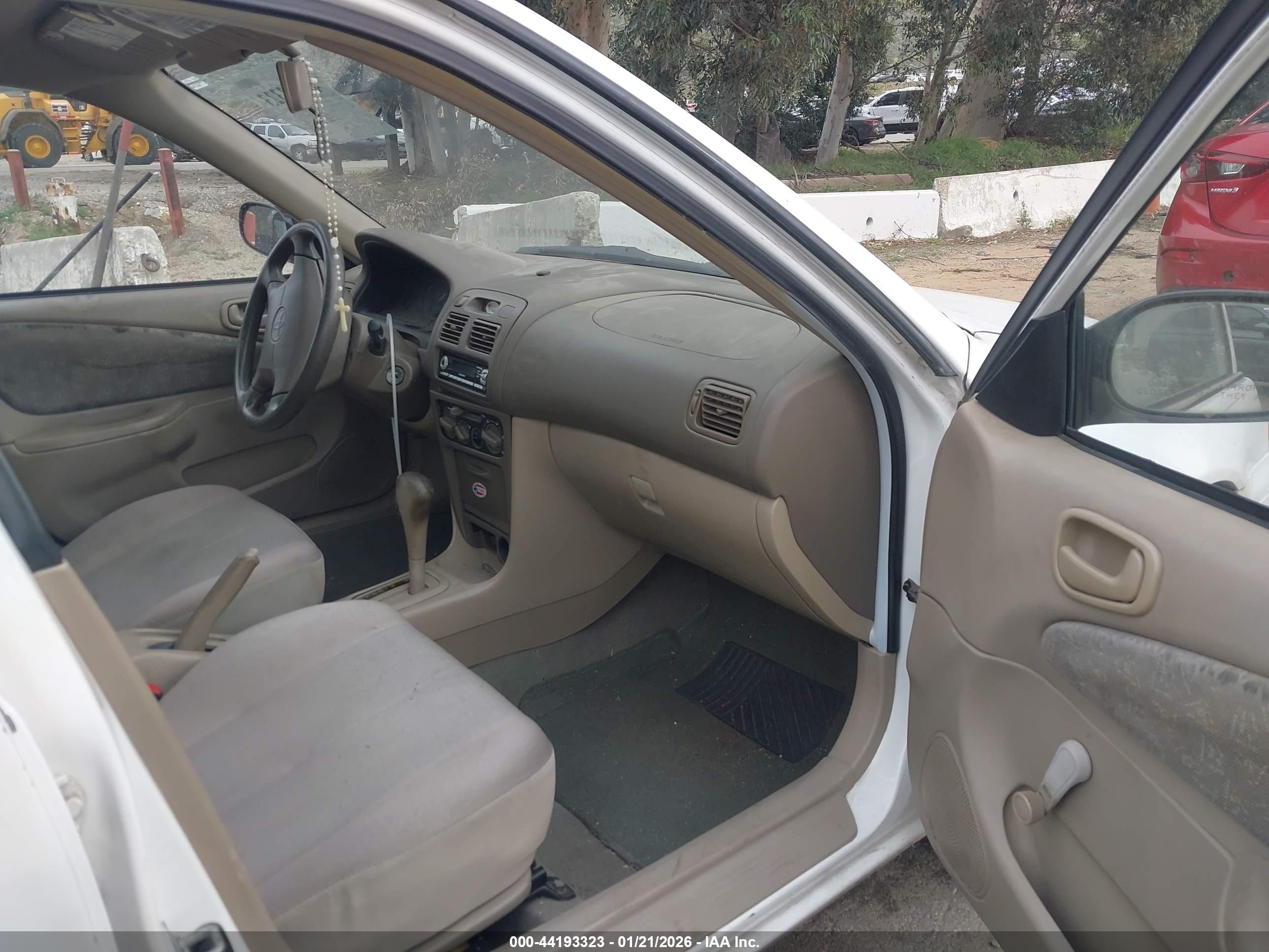 TOYOTA COROLLA image 5