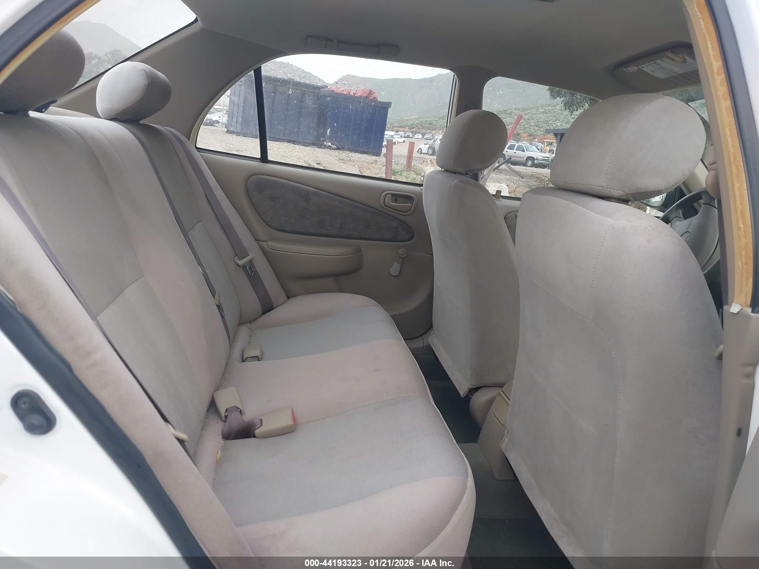 TOYOTA COROLLA image 8