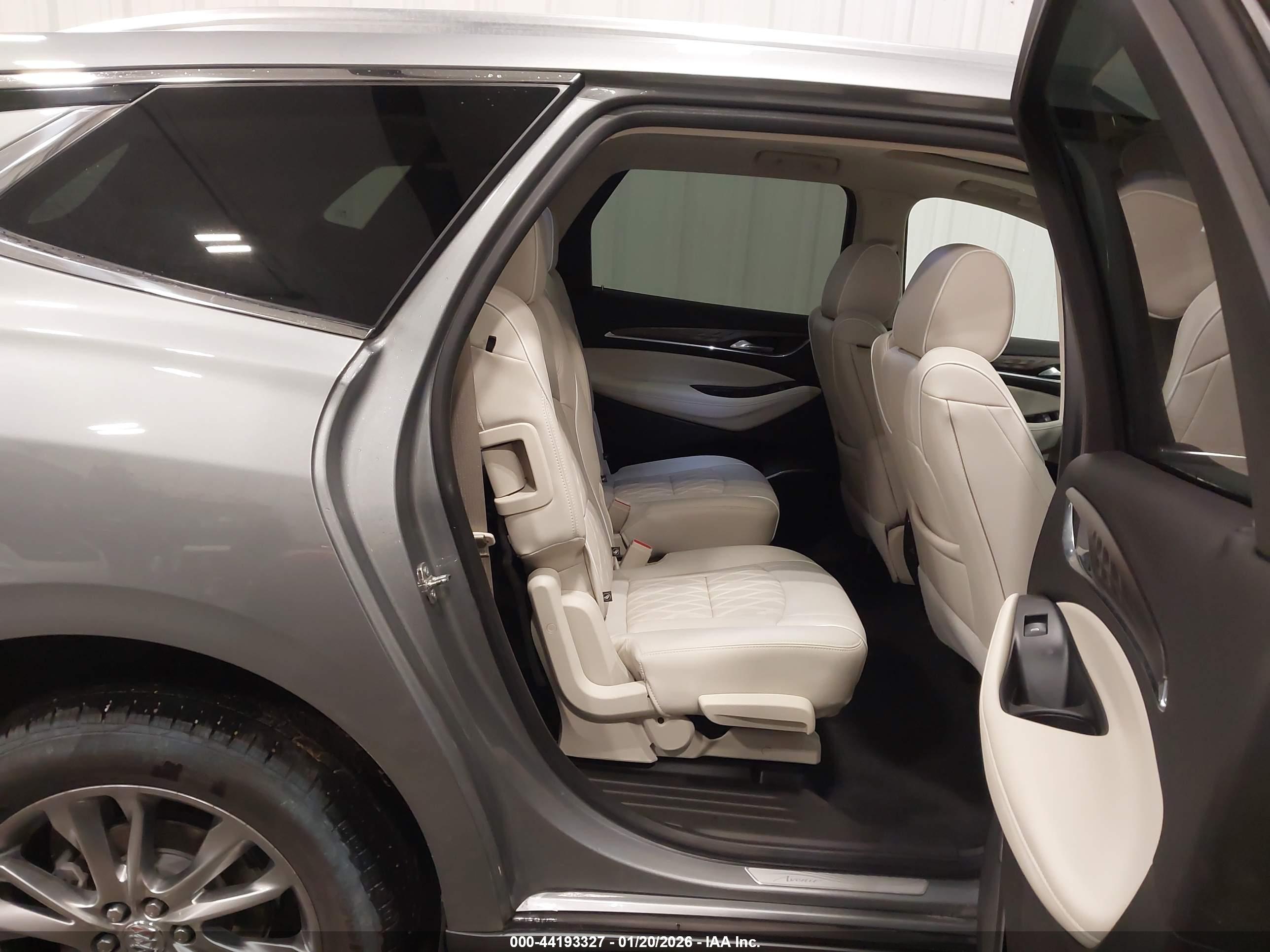 BUICK ENCLAVE image 8