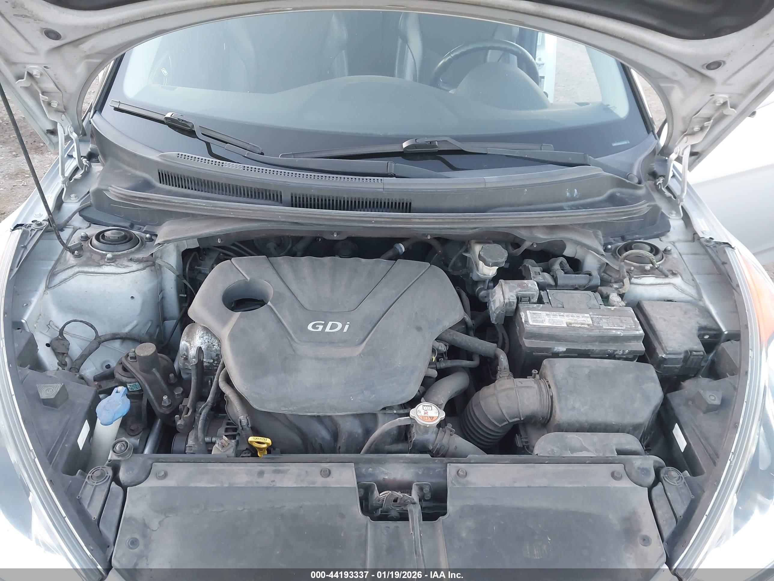 HYUNDAI VELOSTER image 10