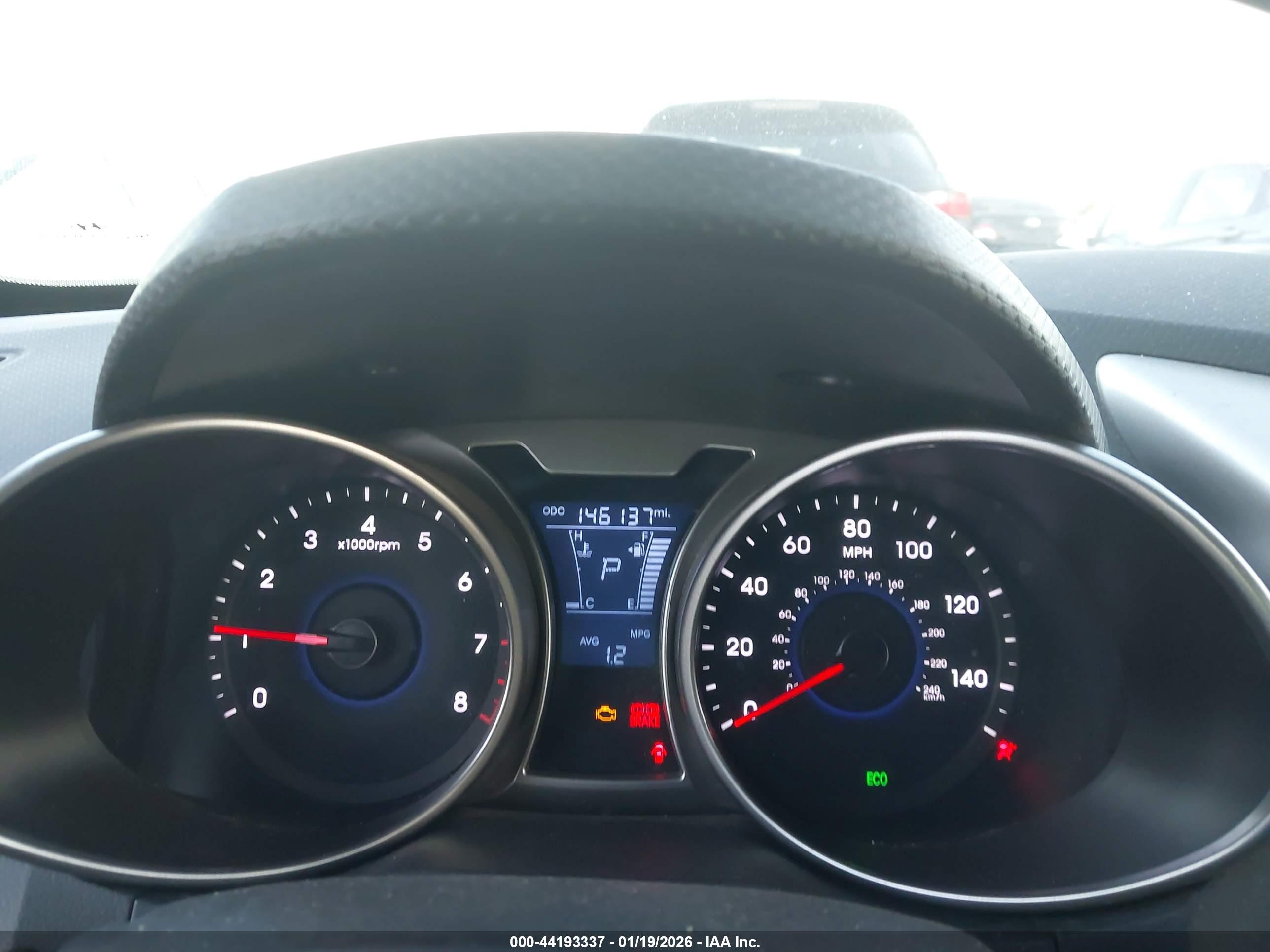 HYUNDAI VELOSTER image 7