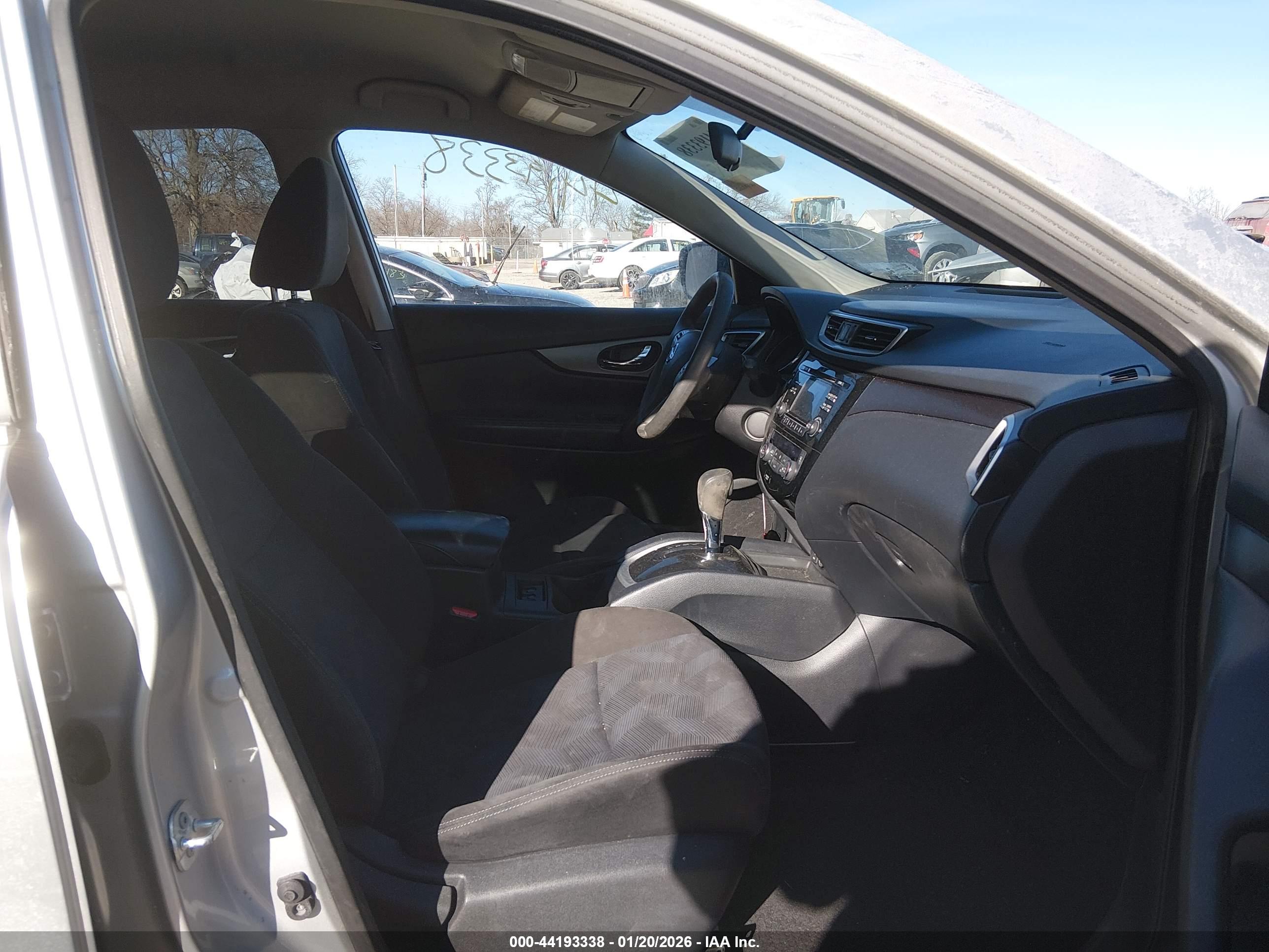 NISSAN ROGUE image 5