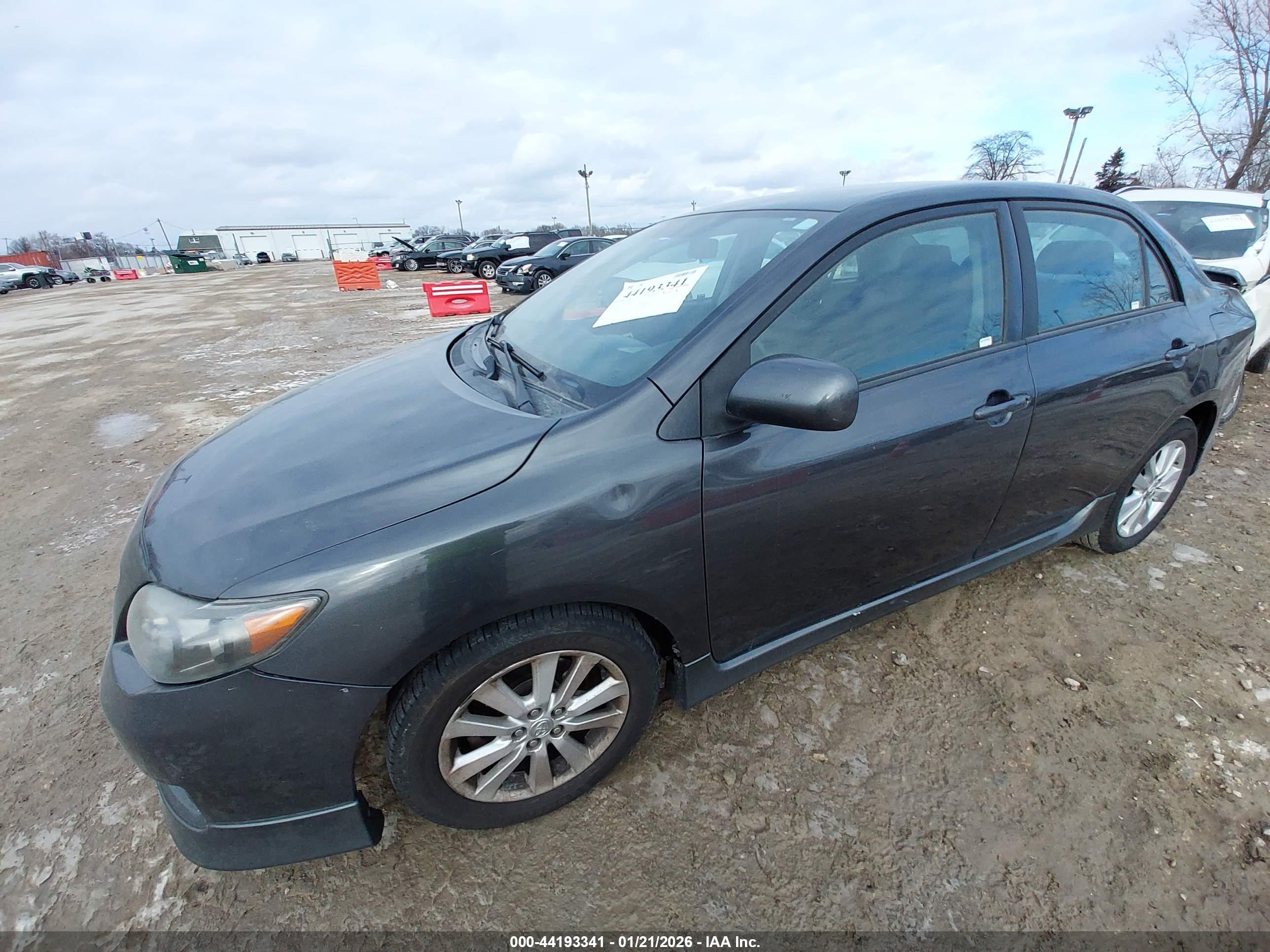 TOYOTA COROLLA image 2