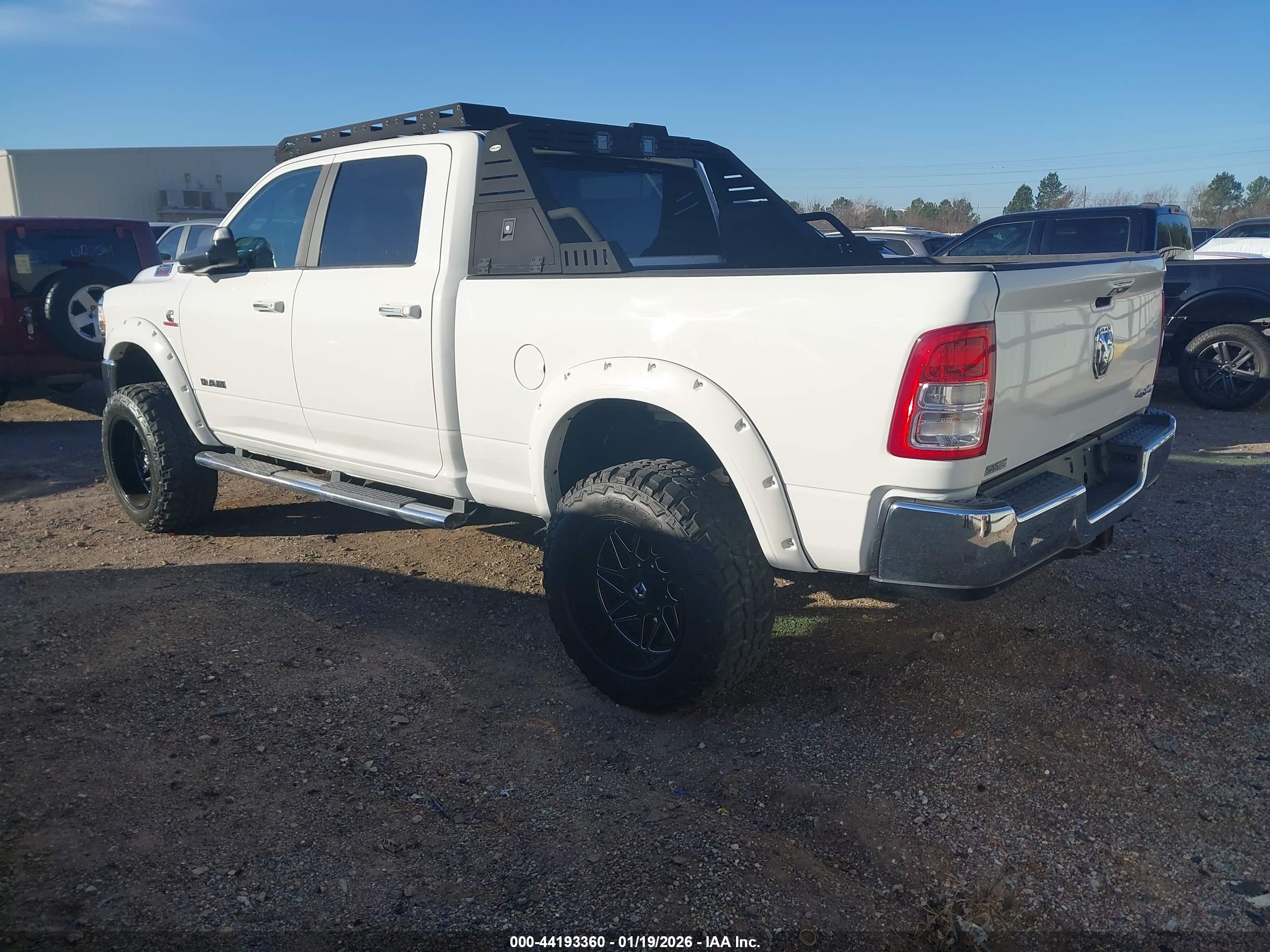 RAM 2500 image 3