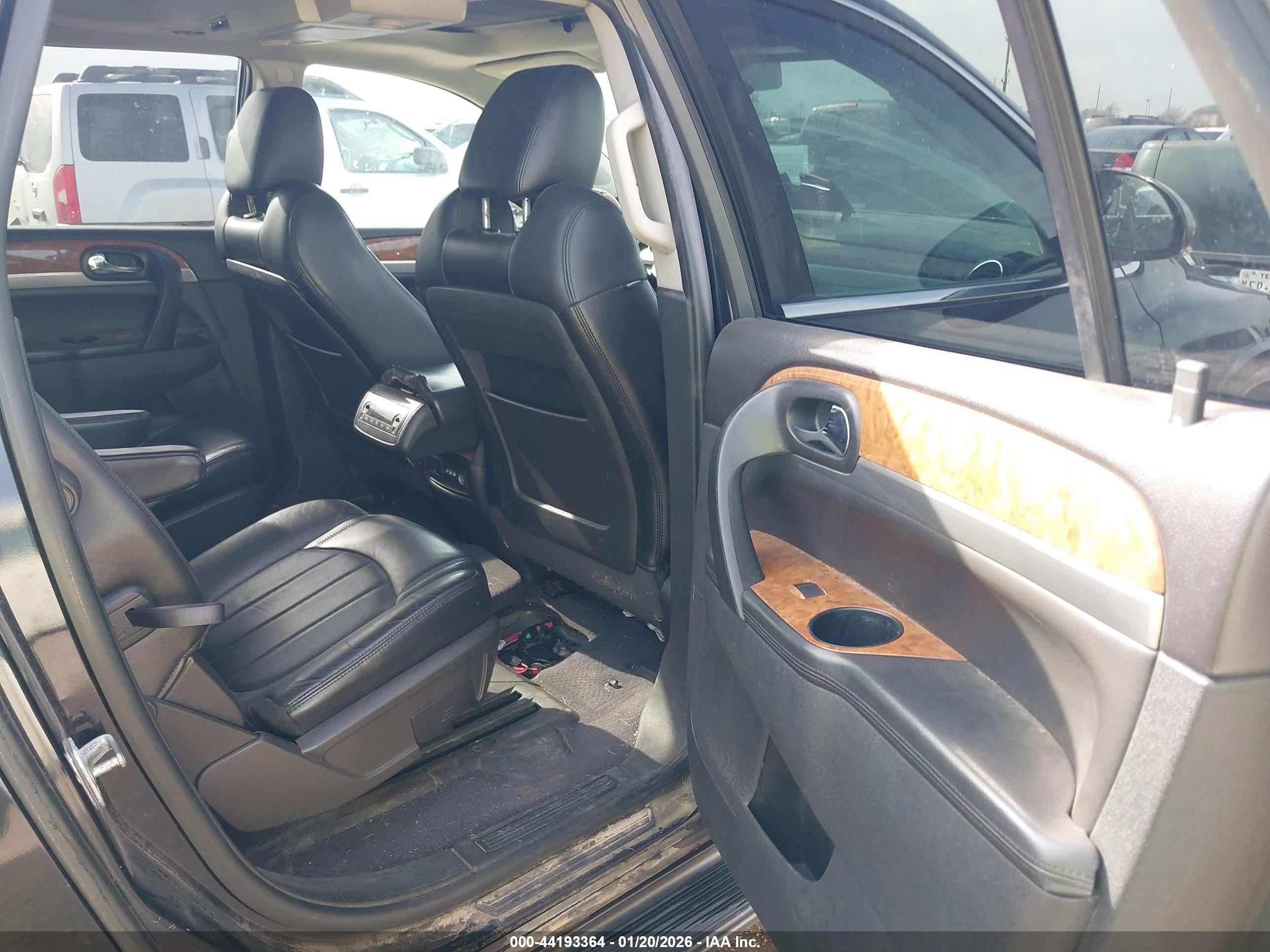 BUICK ENCLAVE image 8
