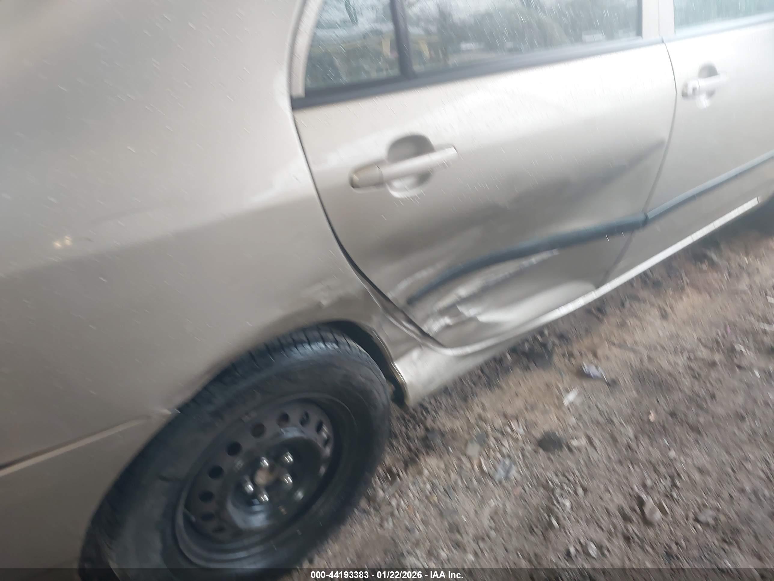 TOYOTA COROLLA image 6